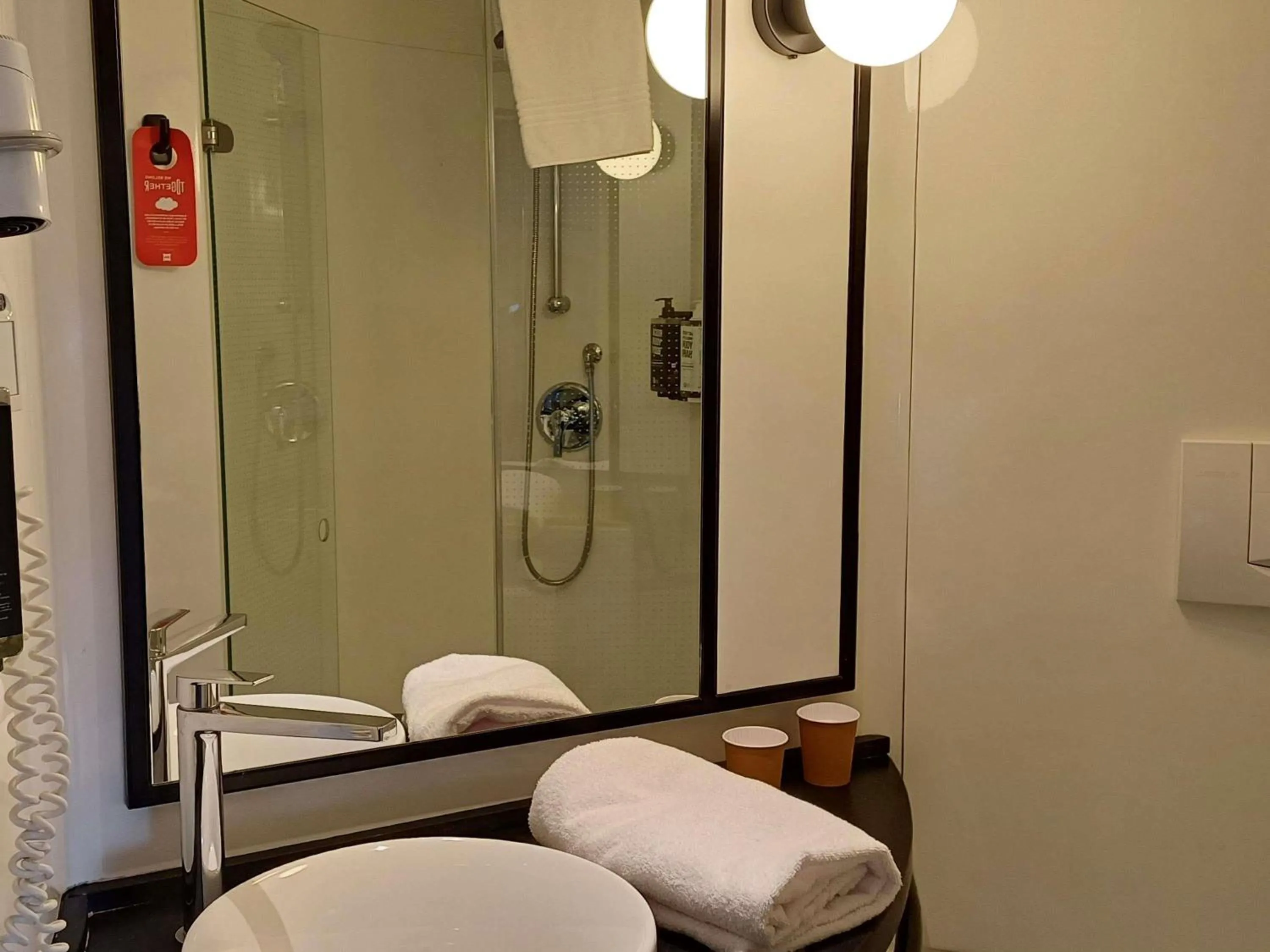 Bedroom in Ibis Hotel Alicante