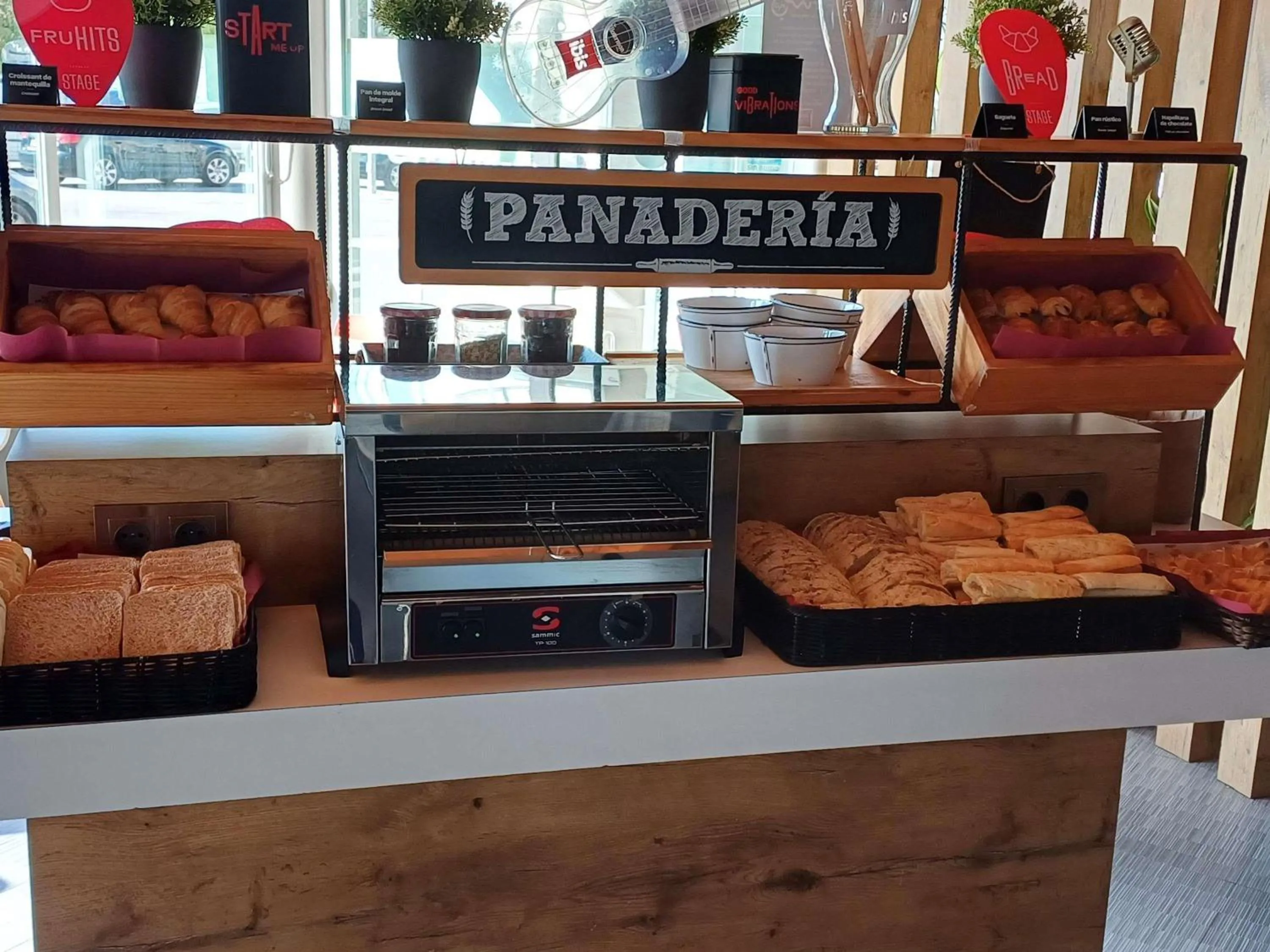 Breakfast in Ibis Hotel Alicante