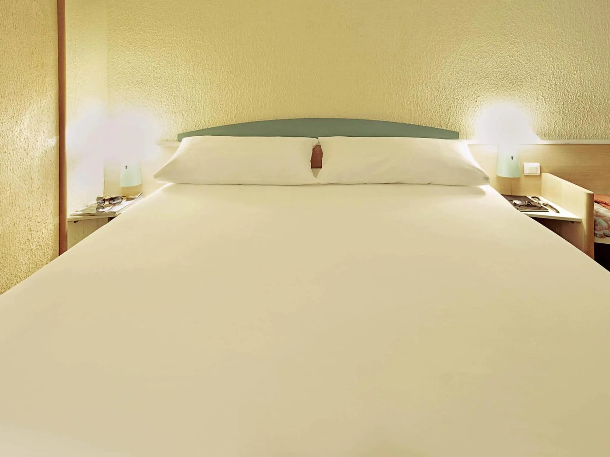 Bedroom, Bed in Ibis Hotel Alicante