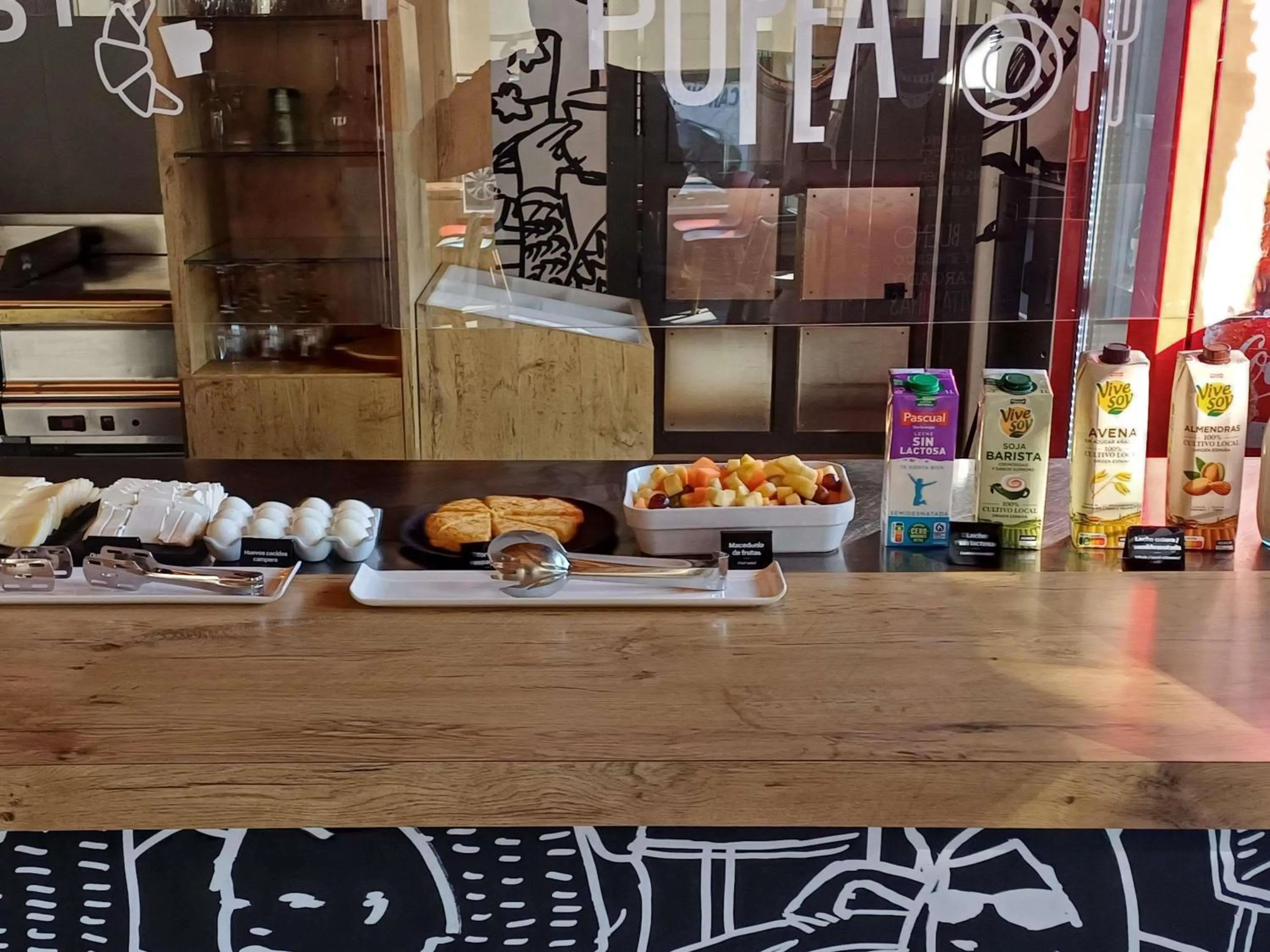 Breakfast in Ibis Hotel Alicante