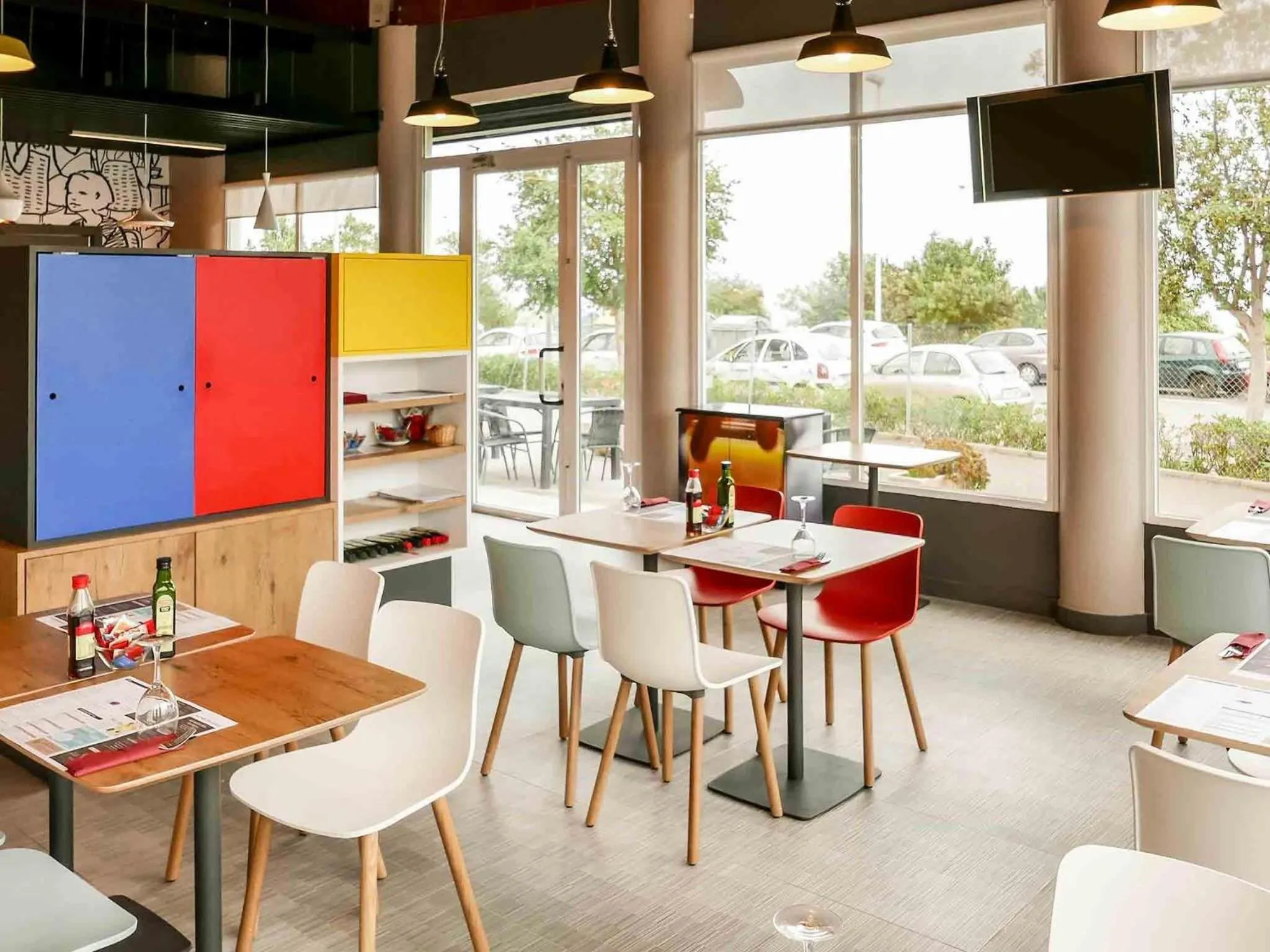 Restaurant/places to eat in Ibis Hotel Alicante