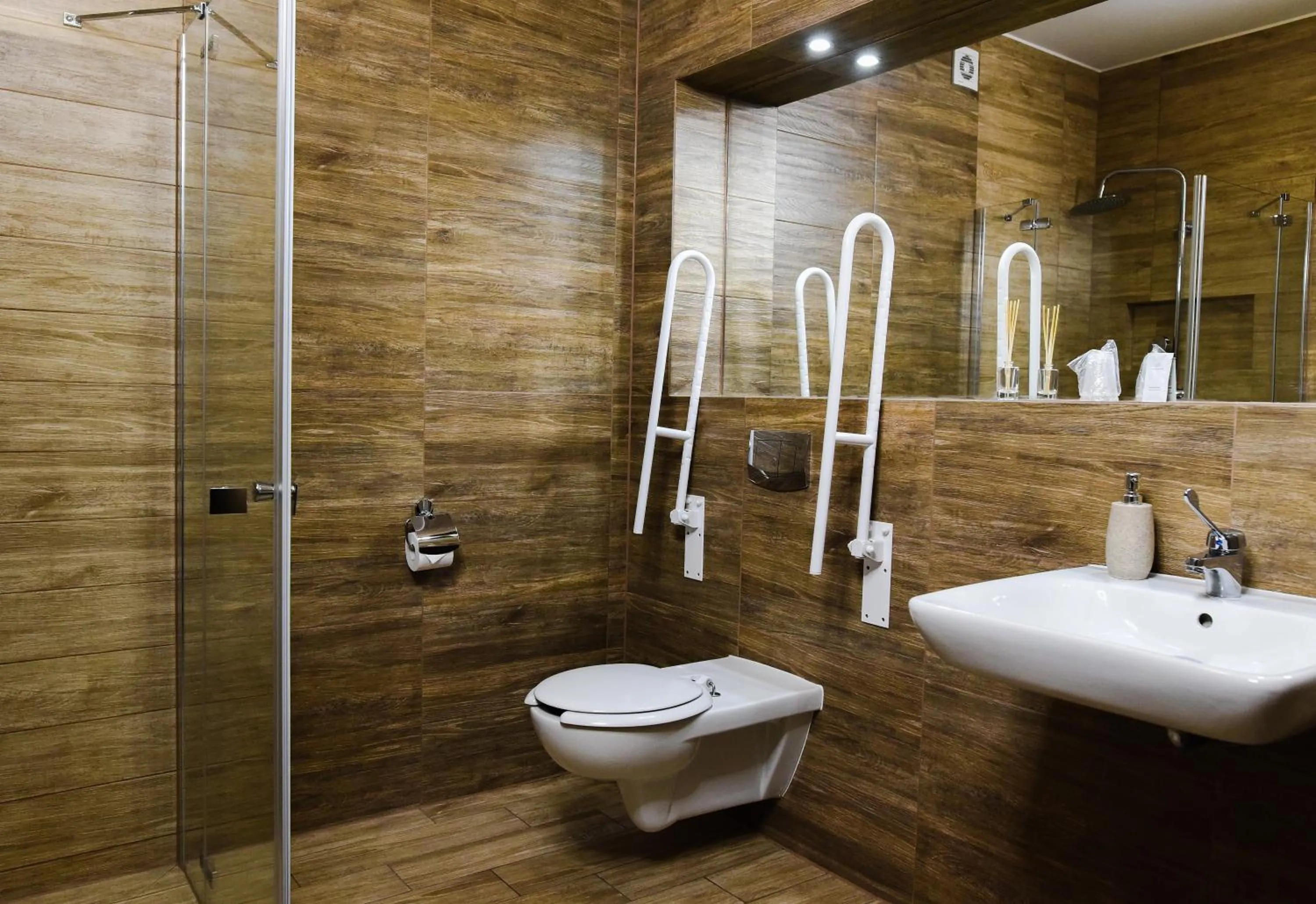 Toilet in Magnolia Hotel&Restauracja