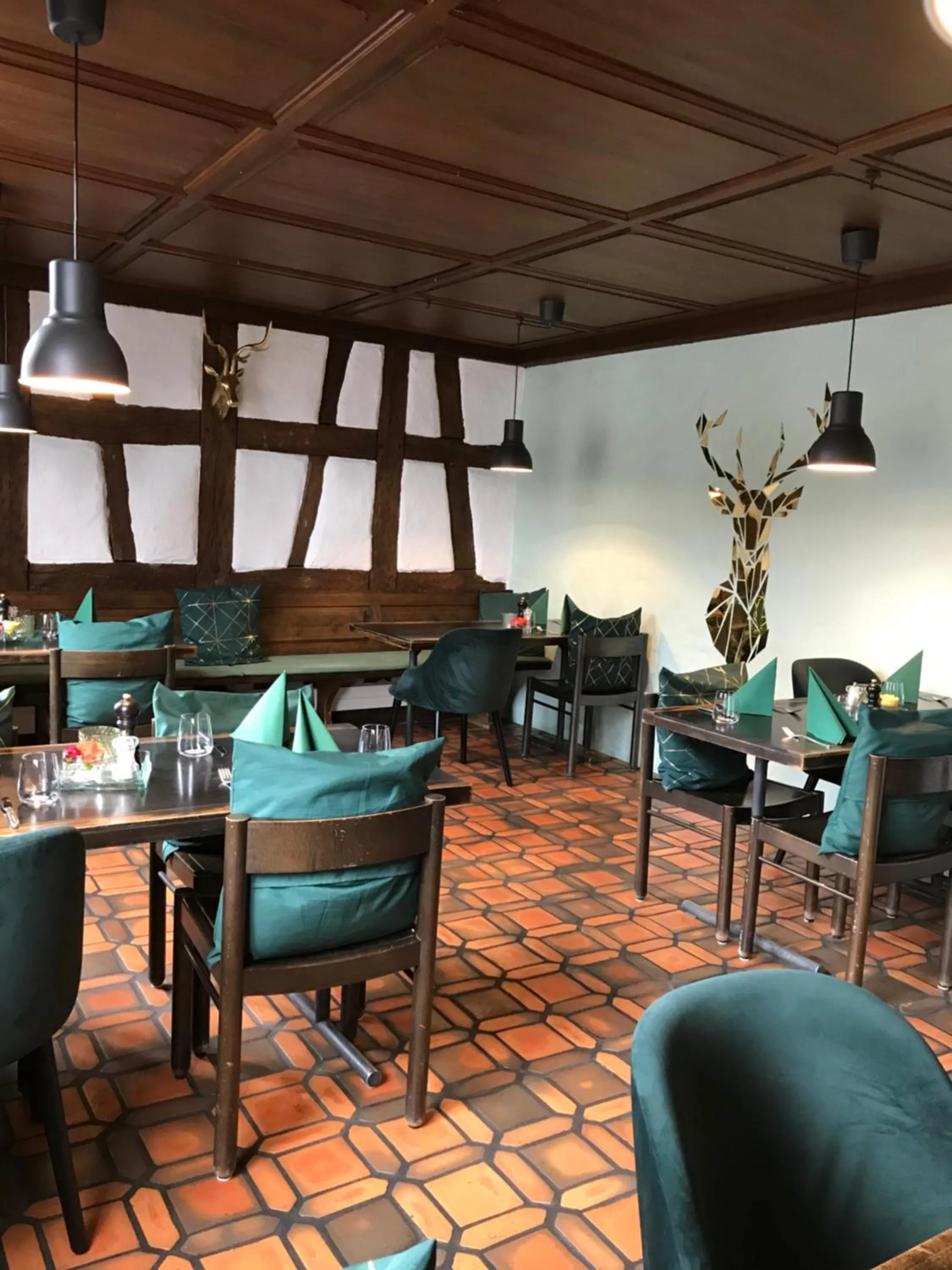 Restaurant/places to eat in Gasthaus zum Goldenen Kreuz