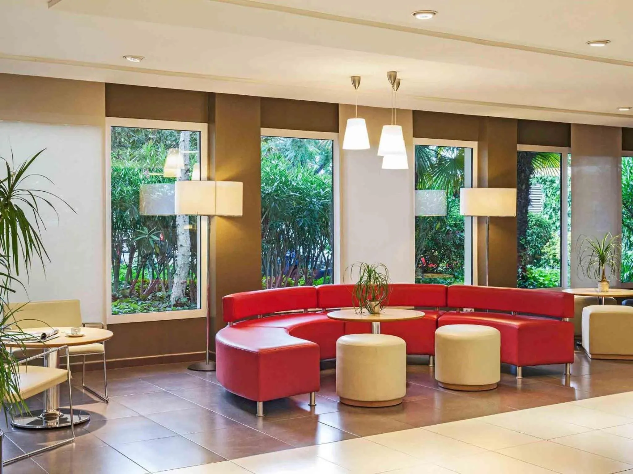 Property building in Ibis Cornella