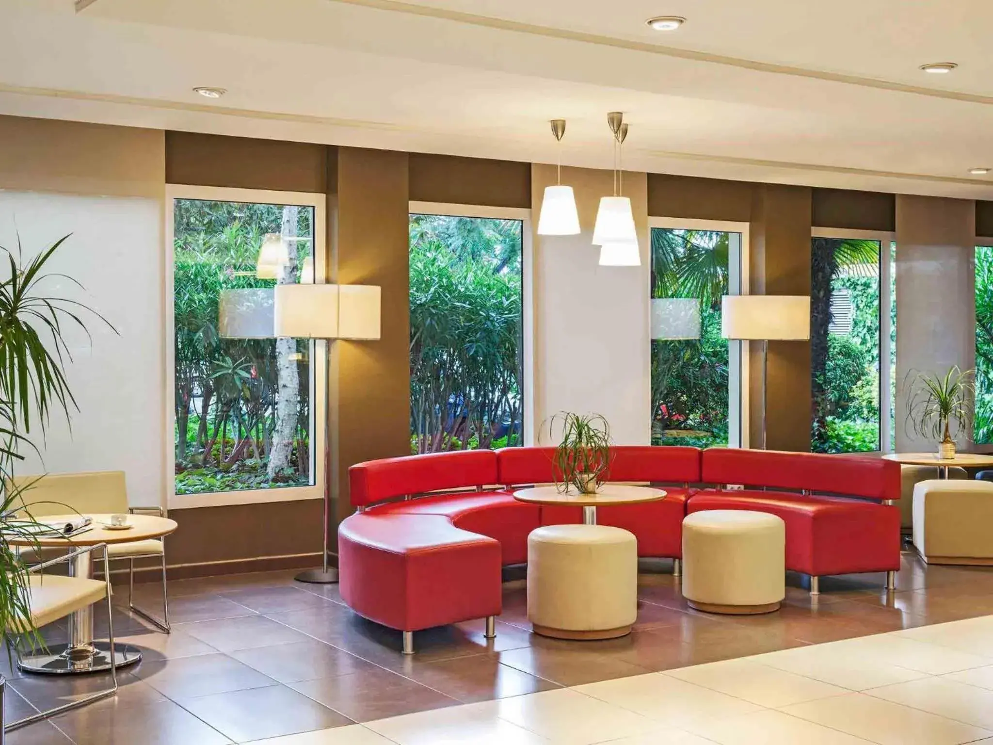 Property building in Ibis Cornella Property building in Ibis Cornella