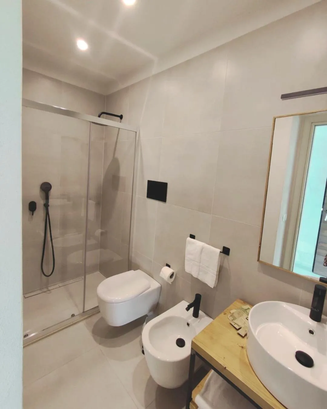 Shower in Colle San Mauro