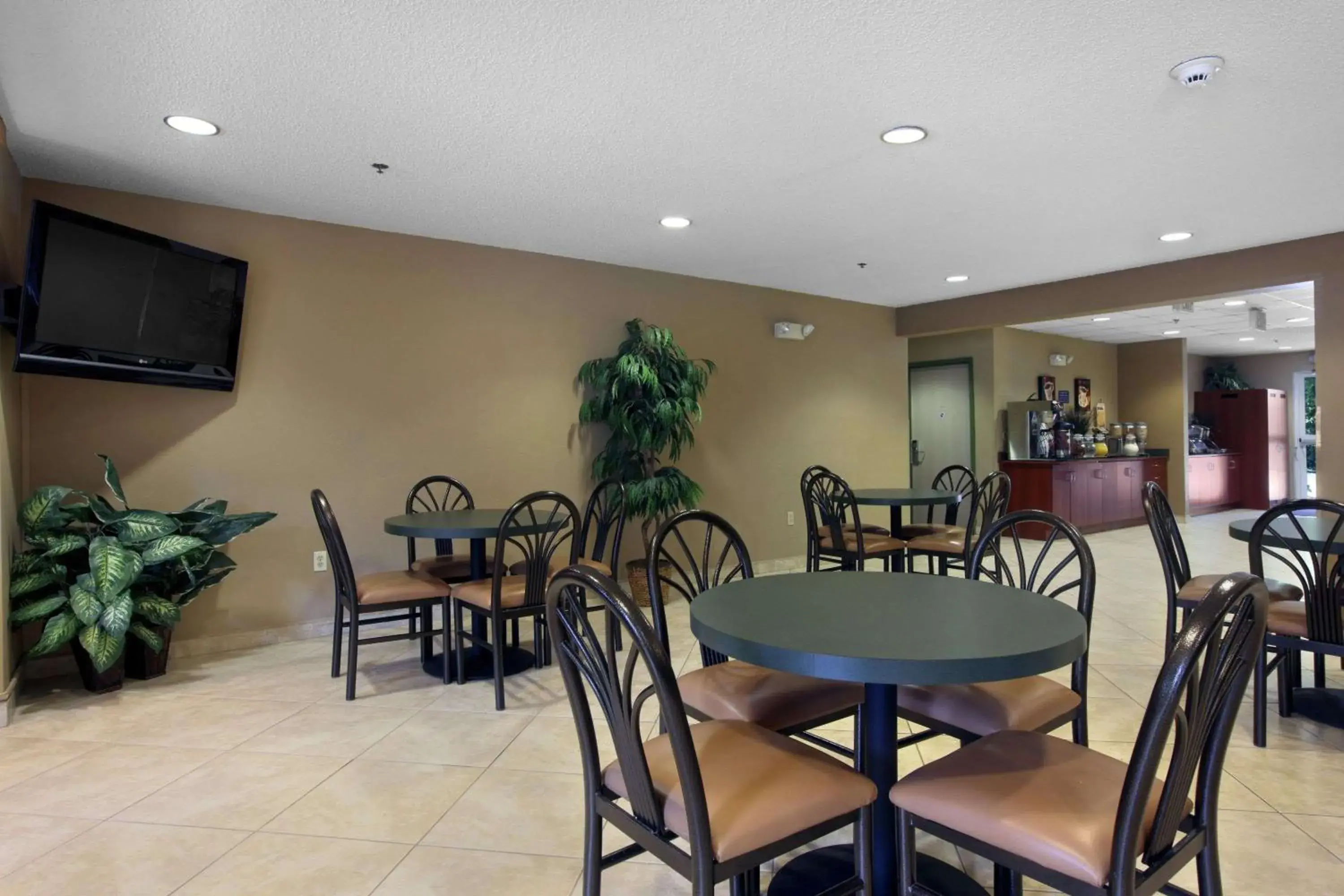 Restaurant/places to eat in Microtel Inn & Suites by Wyndham Palm Coast I-95 Restaurant/places to eat in Microtel Inn & Suites by Wyndham Palm Coast I-95