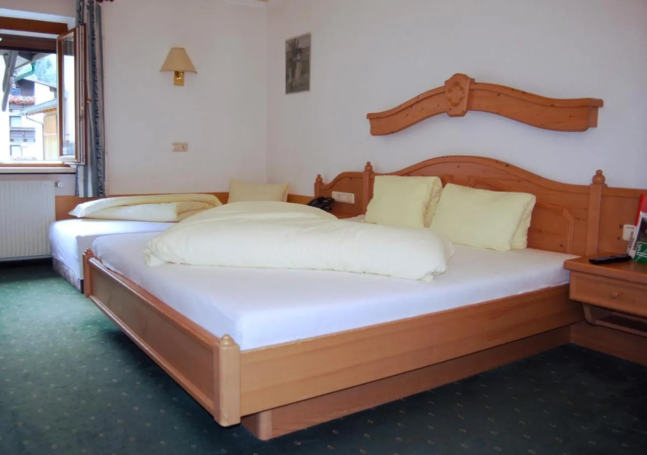 Bed in Hotel Nassereinerhof