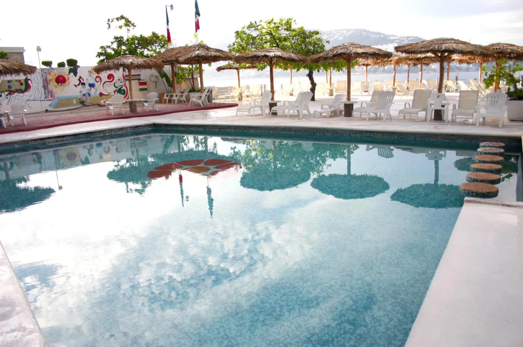 Swimming pool in Hotel Las Torres Gemelas Acapulco