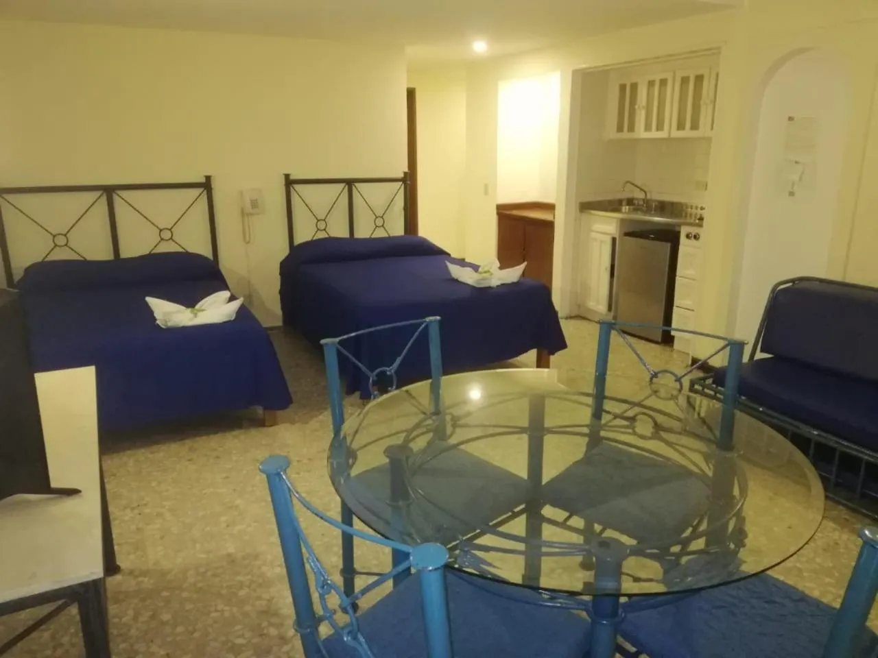 Photo of the whole room in Hotel Las Torres Gemelas Acapulco