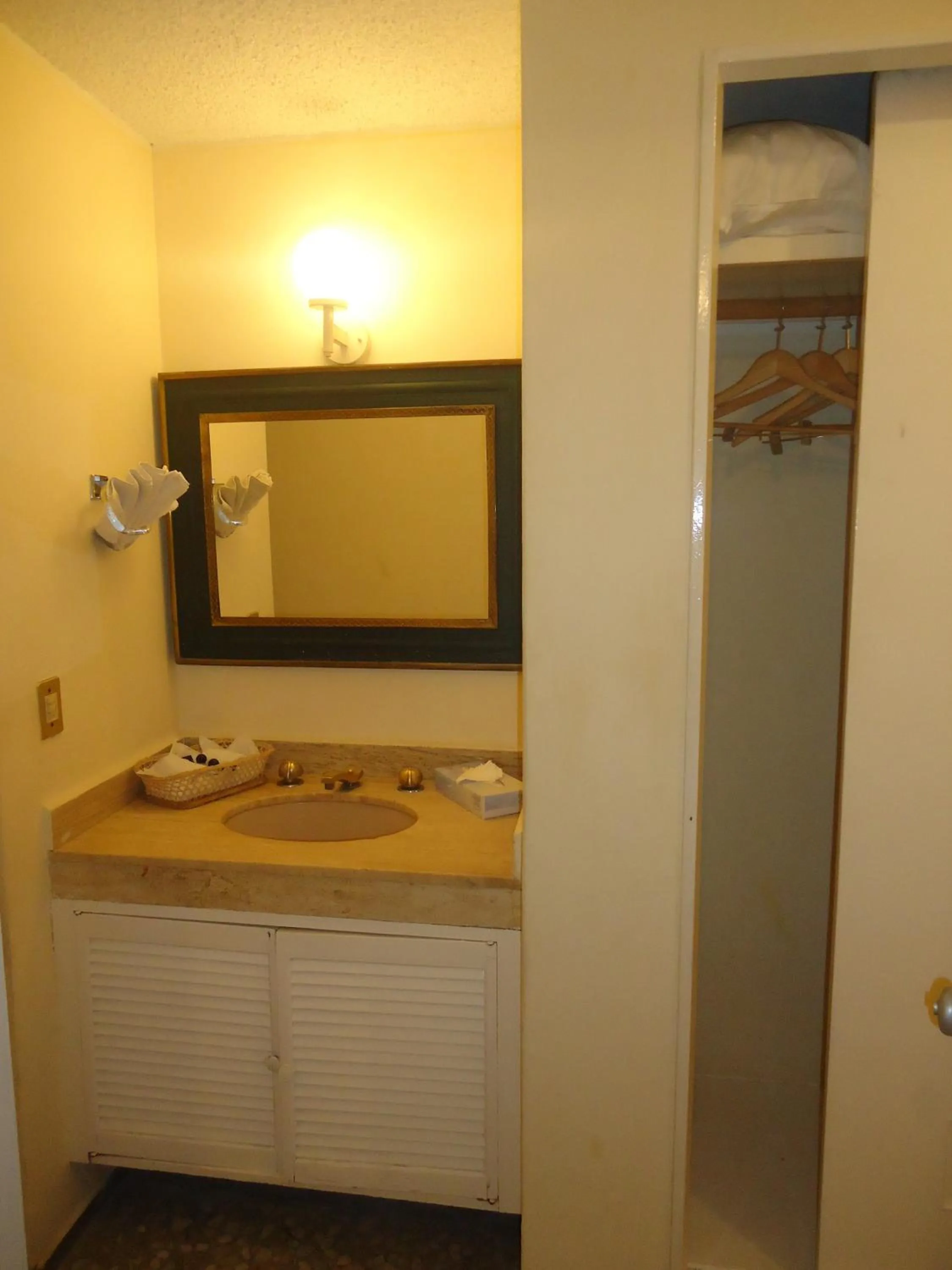 Bathroom in Hotel Las Torres Gemelas Acapulco