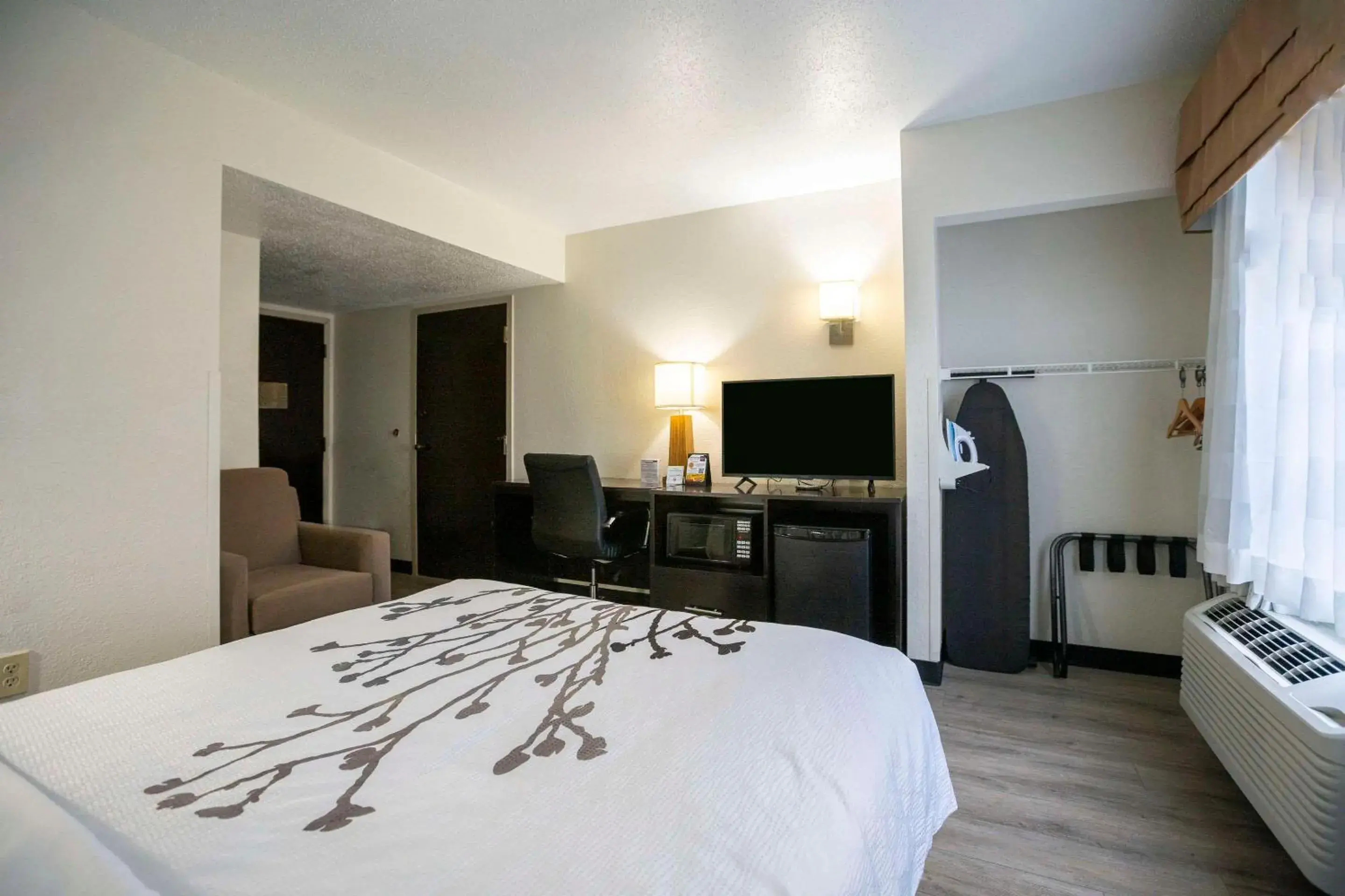 Bedroom, Bed in Sleep Inn Myrtle Beach near Outlets Bedroom, Bed in Sleep Inn Myrtle Beach near Outlets