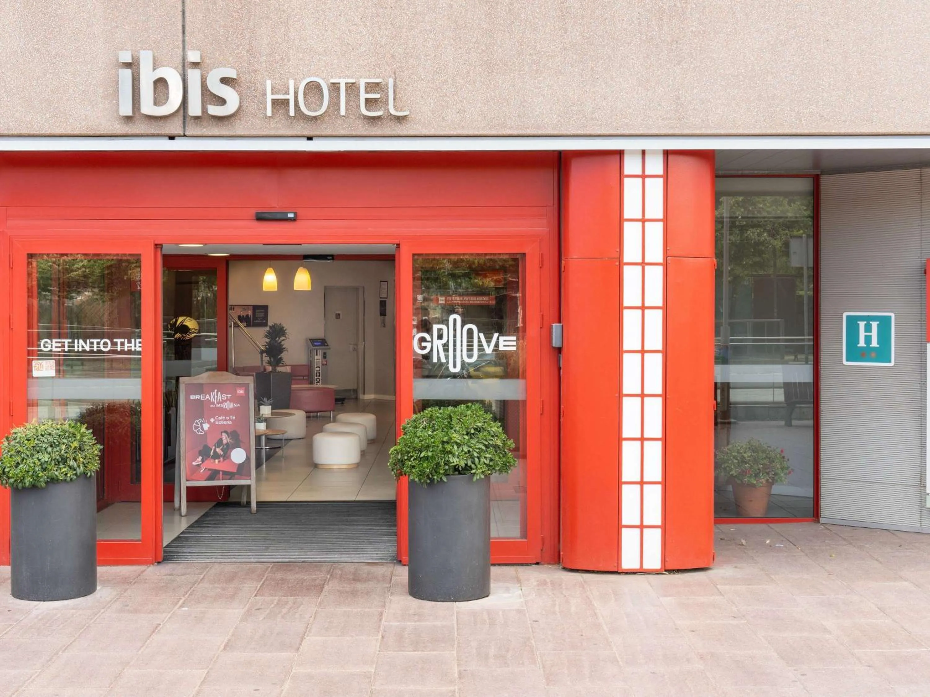 Property building in Ibis Barcelona Meridiana