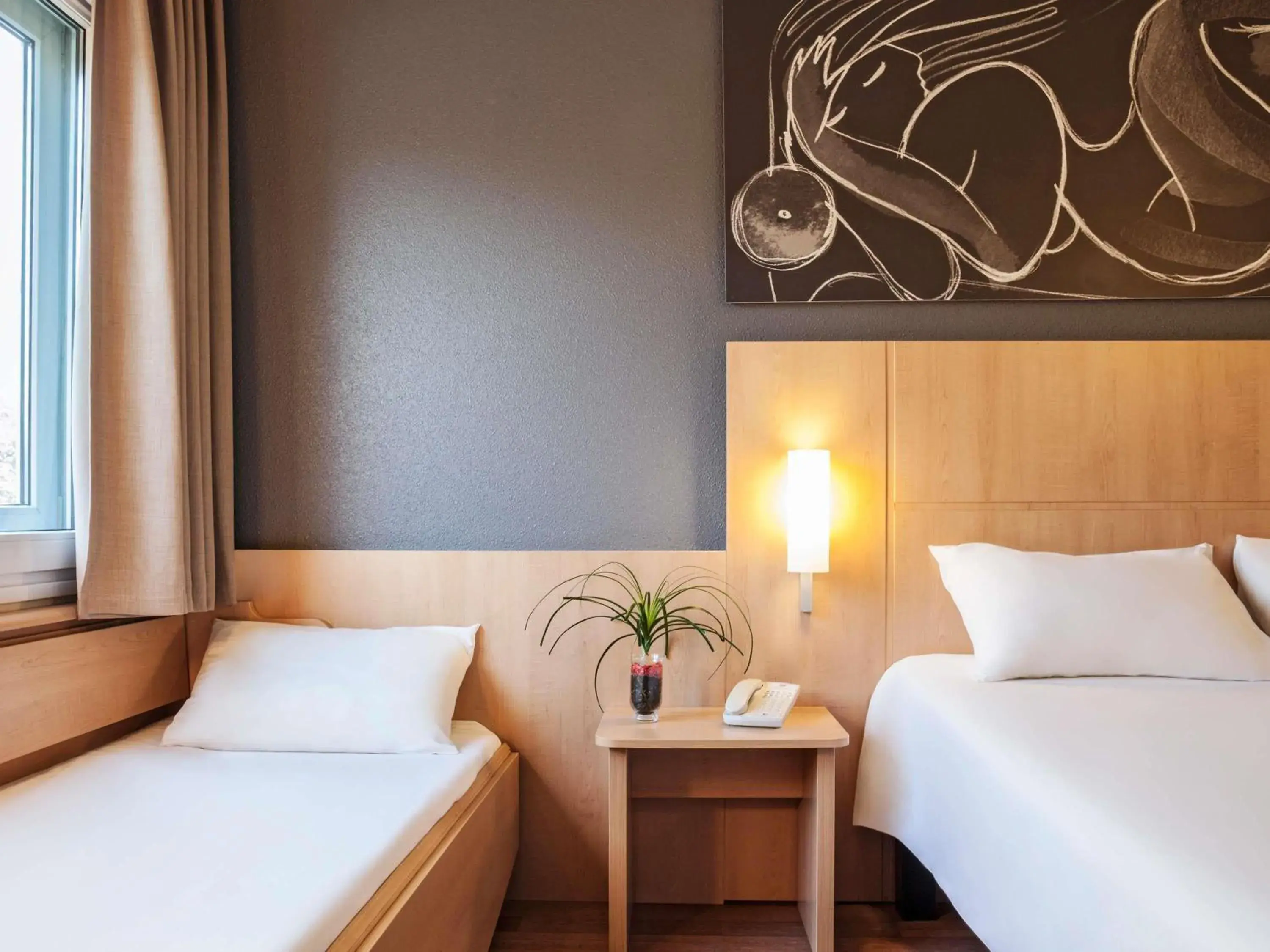 Bedroom, Bed in Ibis Barcelona Meridiana Bedroom, Bed in Ibis Barcelona Meridiana