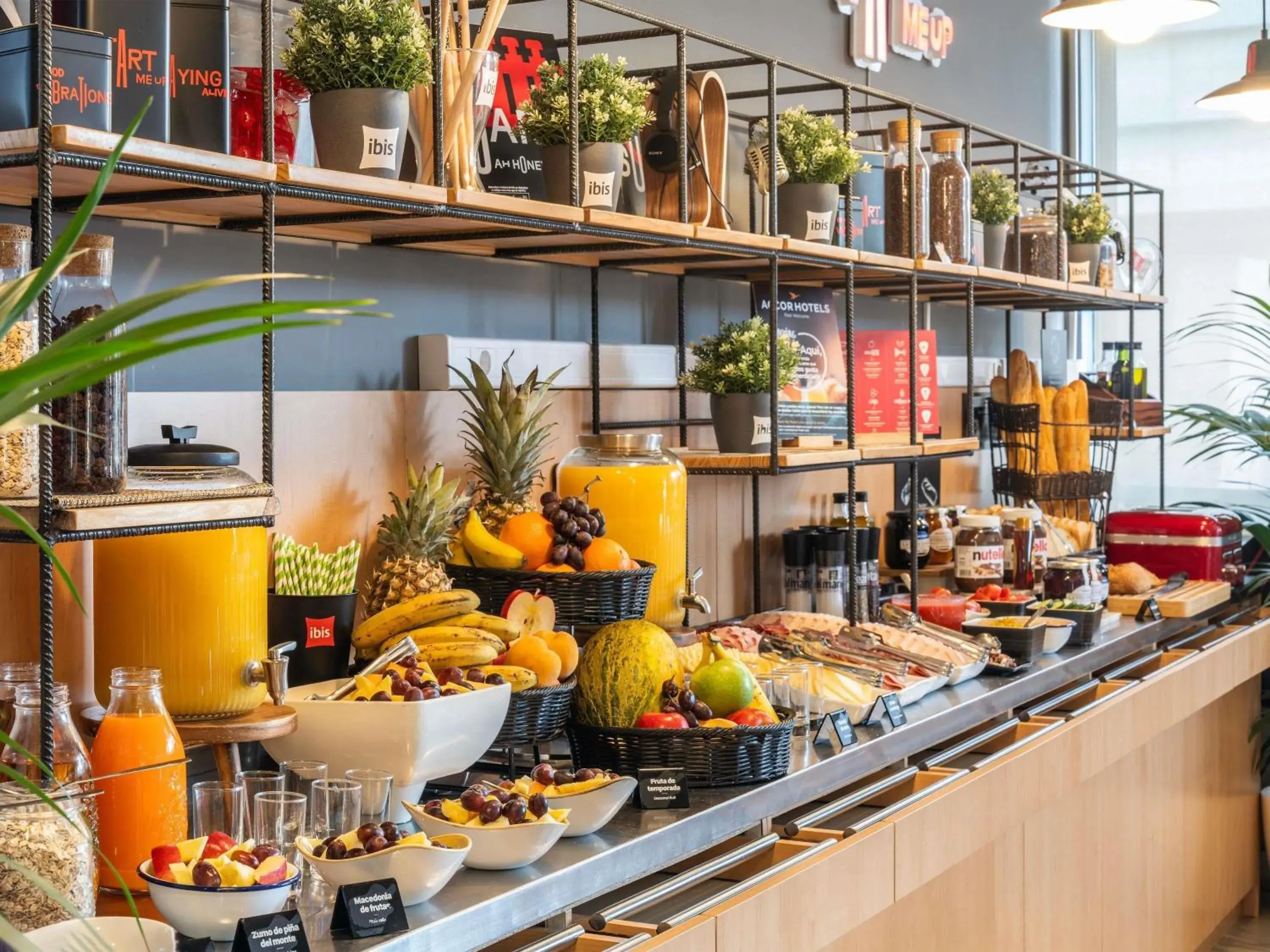 Breakfast in Ibis Barcelona Meridiana Breakfast in Ibis Barcelona Meridiana