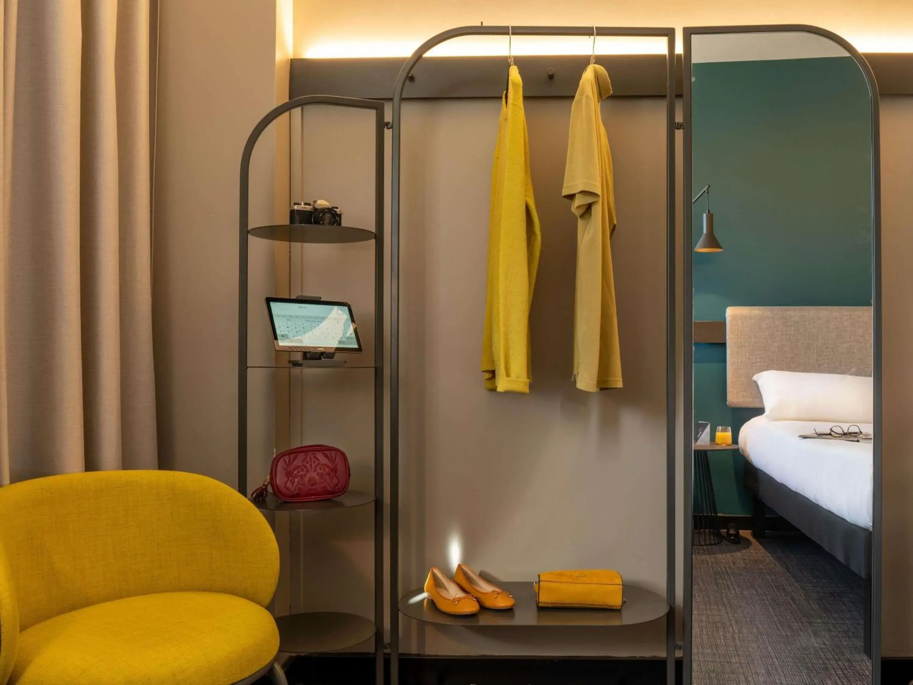 Bedroom, Bed in Ibis Barcelona Aeropuerto Viladecans Bedroom, Bed in Ibis Barcelona Aeropuerto Viladecans