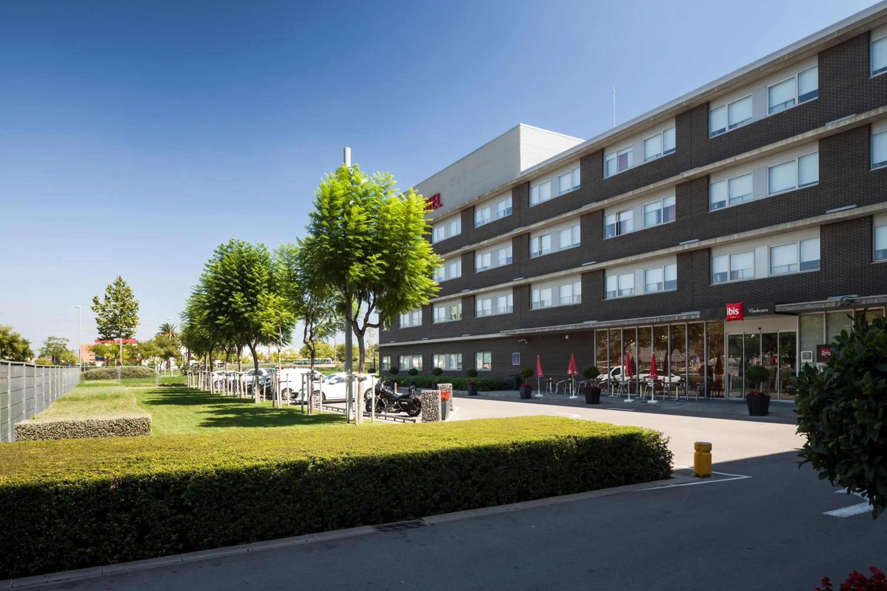 Property building in Ibis Barcelona Aeropuerto Viladecans