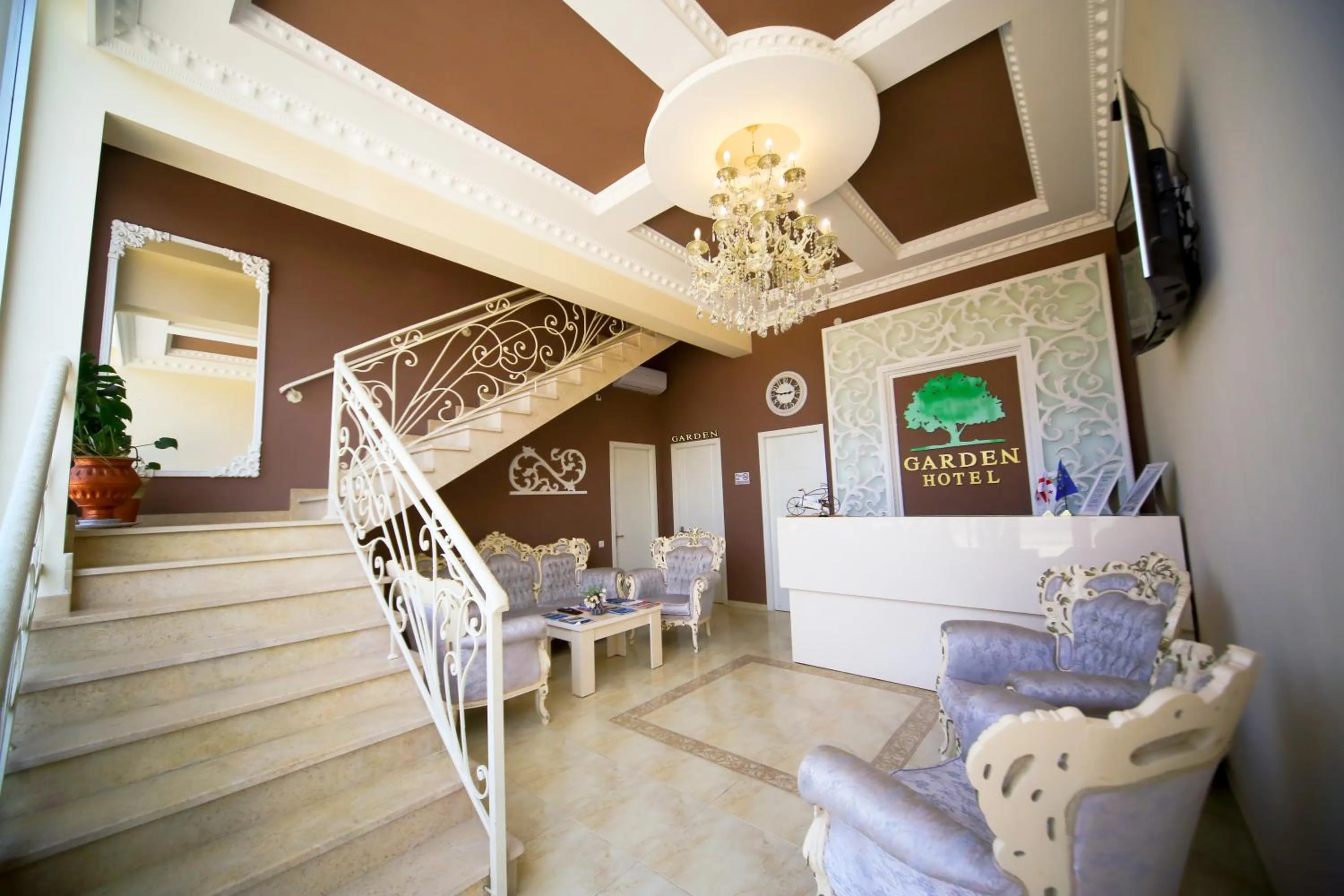 Communal lounge/ TV room in Garden Hotel