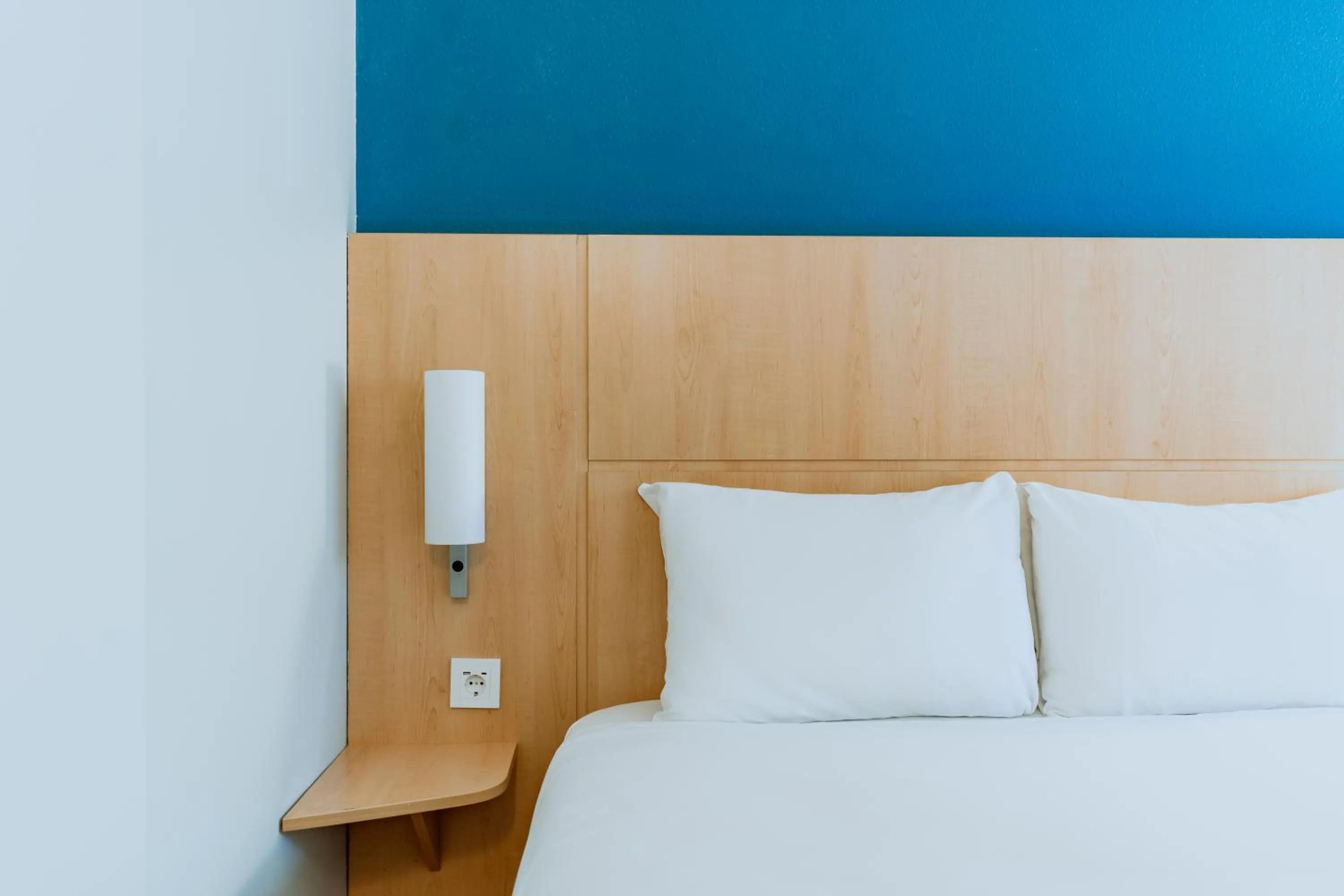 Decorative detail, Bed in Ibis Barcelona Plaza Glòries 22@