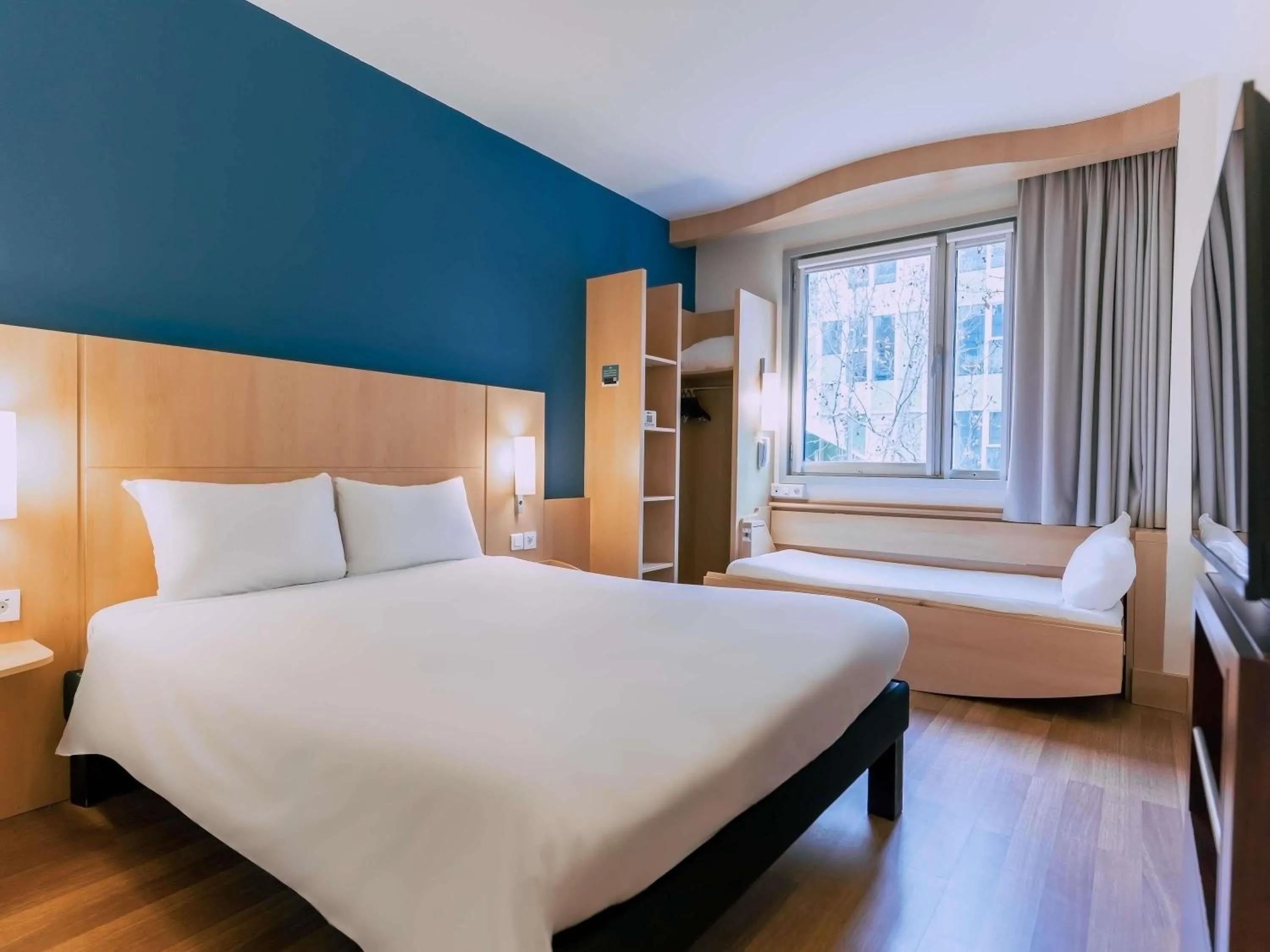 Bedroom, Bed in Ibis Barcelona Plaza Glòries 22@