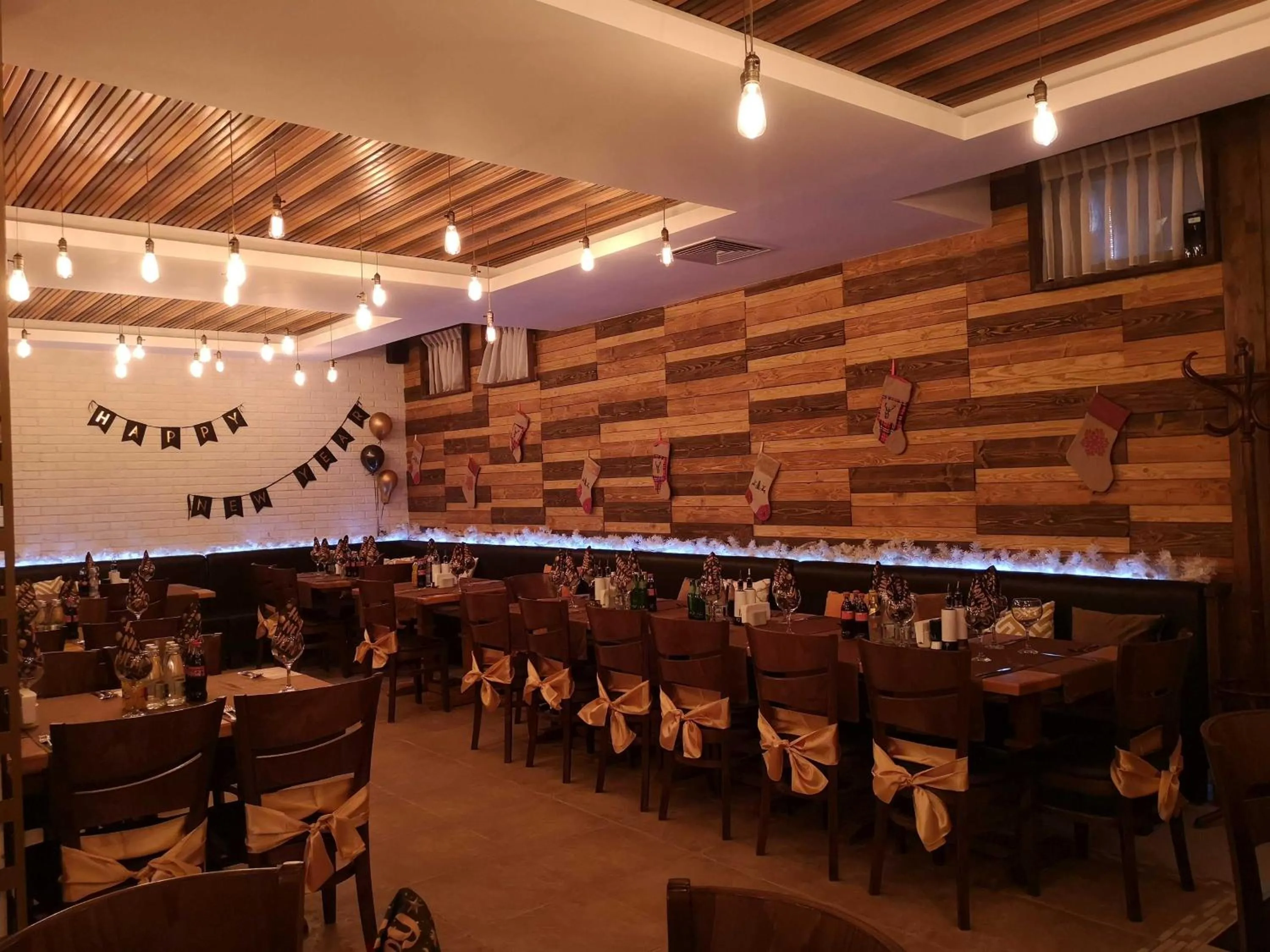 Restaurant/places to eat in Grand Monastery Private Apartments