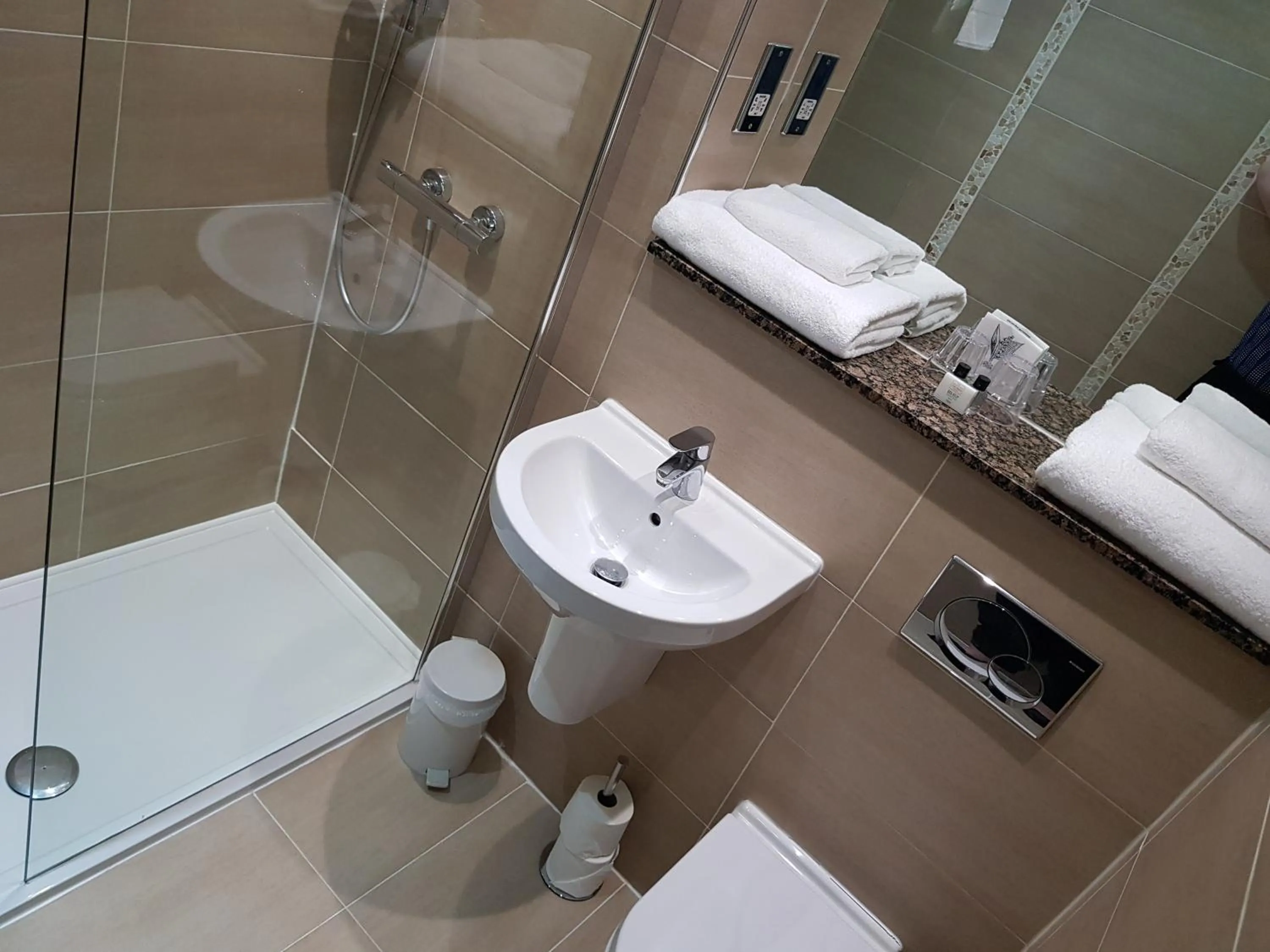 Toilet in The Tontine Hotel