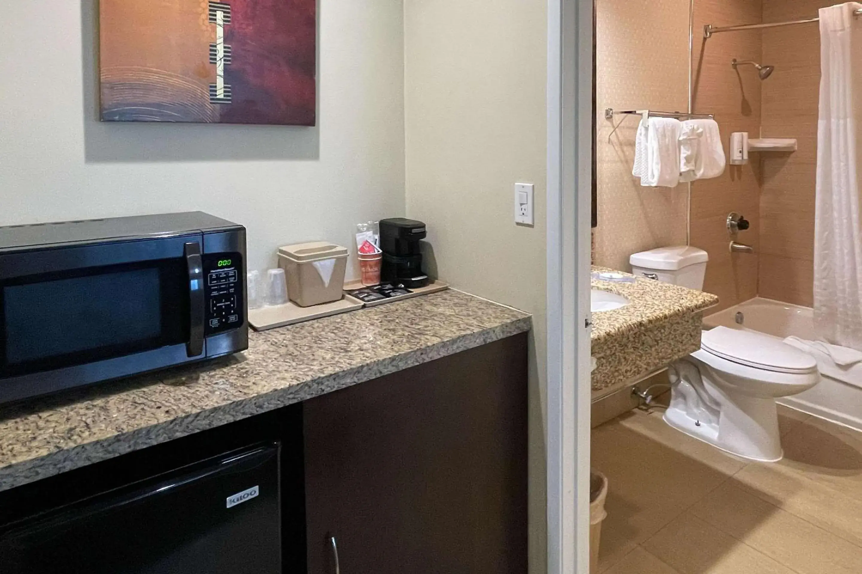 Bedroom in Quality Inn Ontario Airport Convention Center Bedroom in Quality Inn Ontario Airport Convention Center