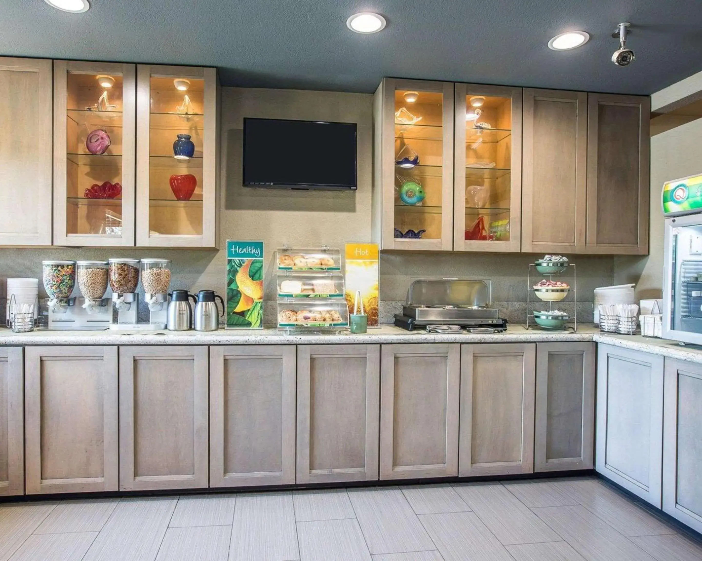 Breakfast in Quality Inn Ontario Airport Convention Center Breakfast in Quality Inn Ontario Airport Convention Center