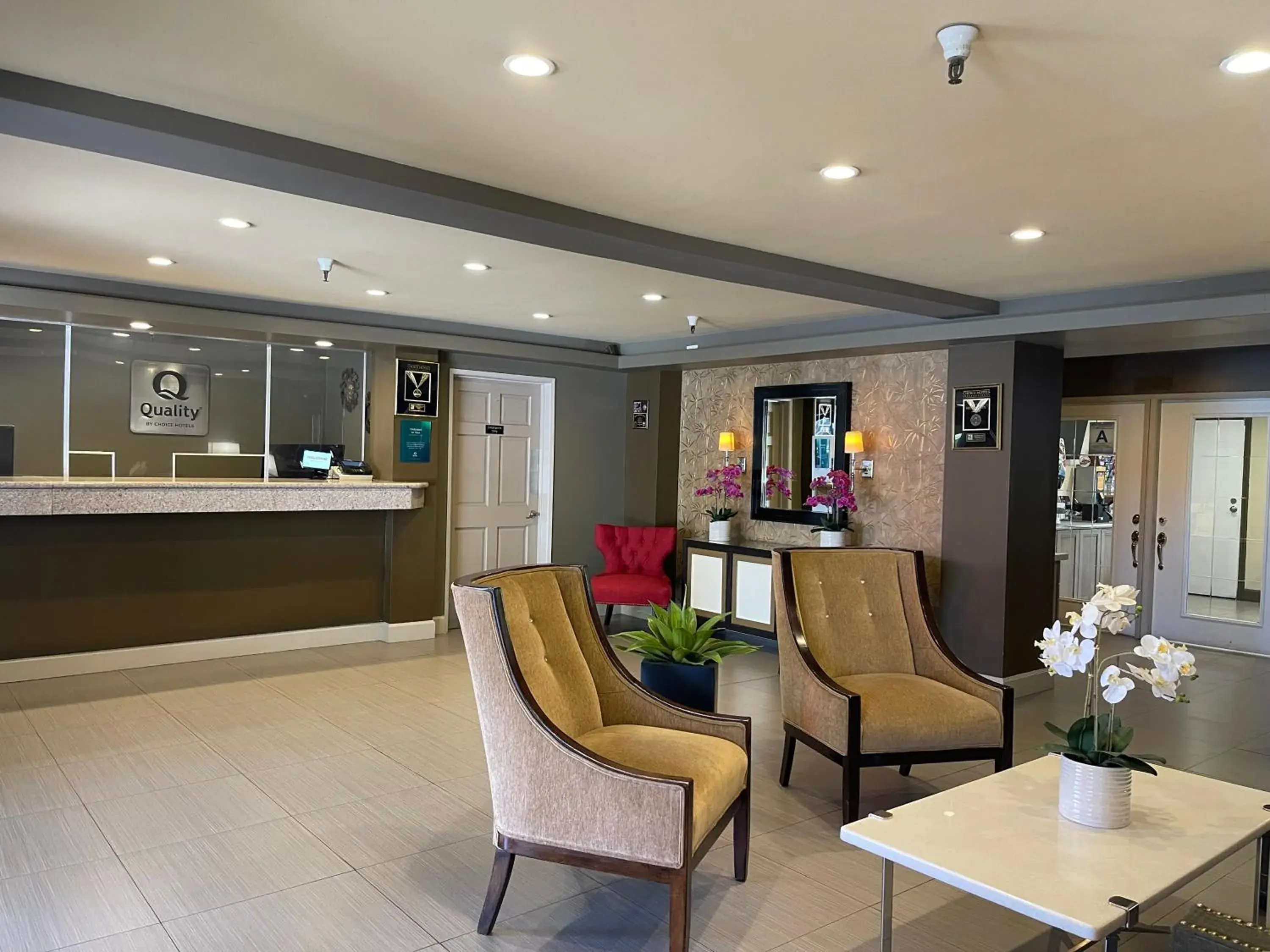 Lobby or reception in Quality Inn Ontario Airport Convention Center Lobby or reception in Quality Inn Ontario Airport Convention Center