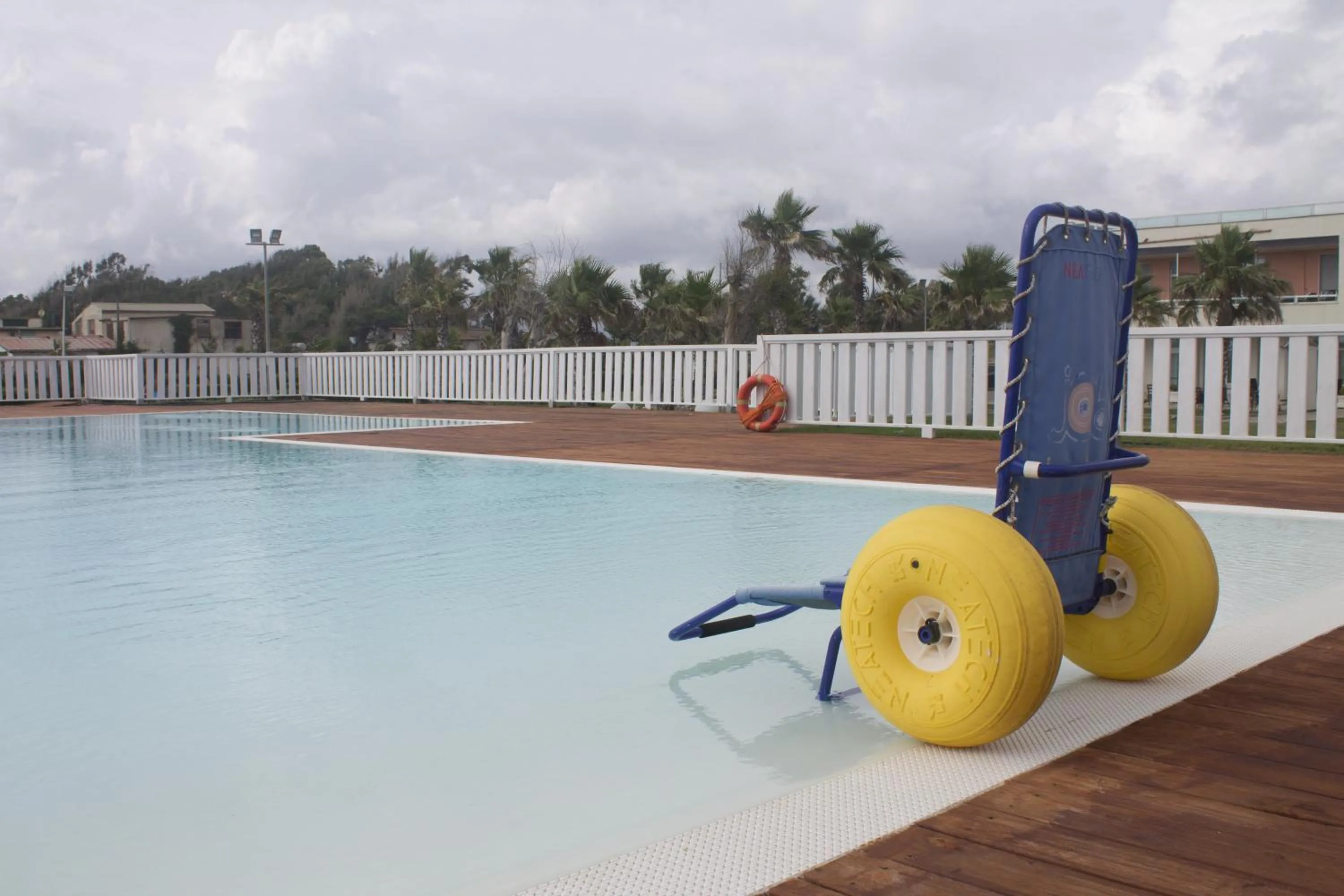 Swimming pool in Sunrise Accessible Resort