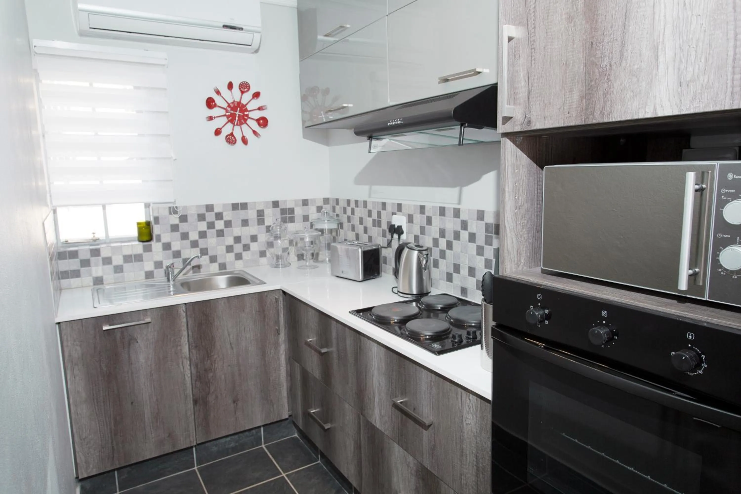 Kitchen or kitchenette in 3 Lux Suites