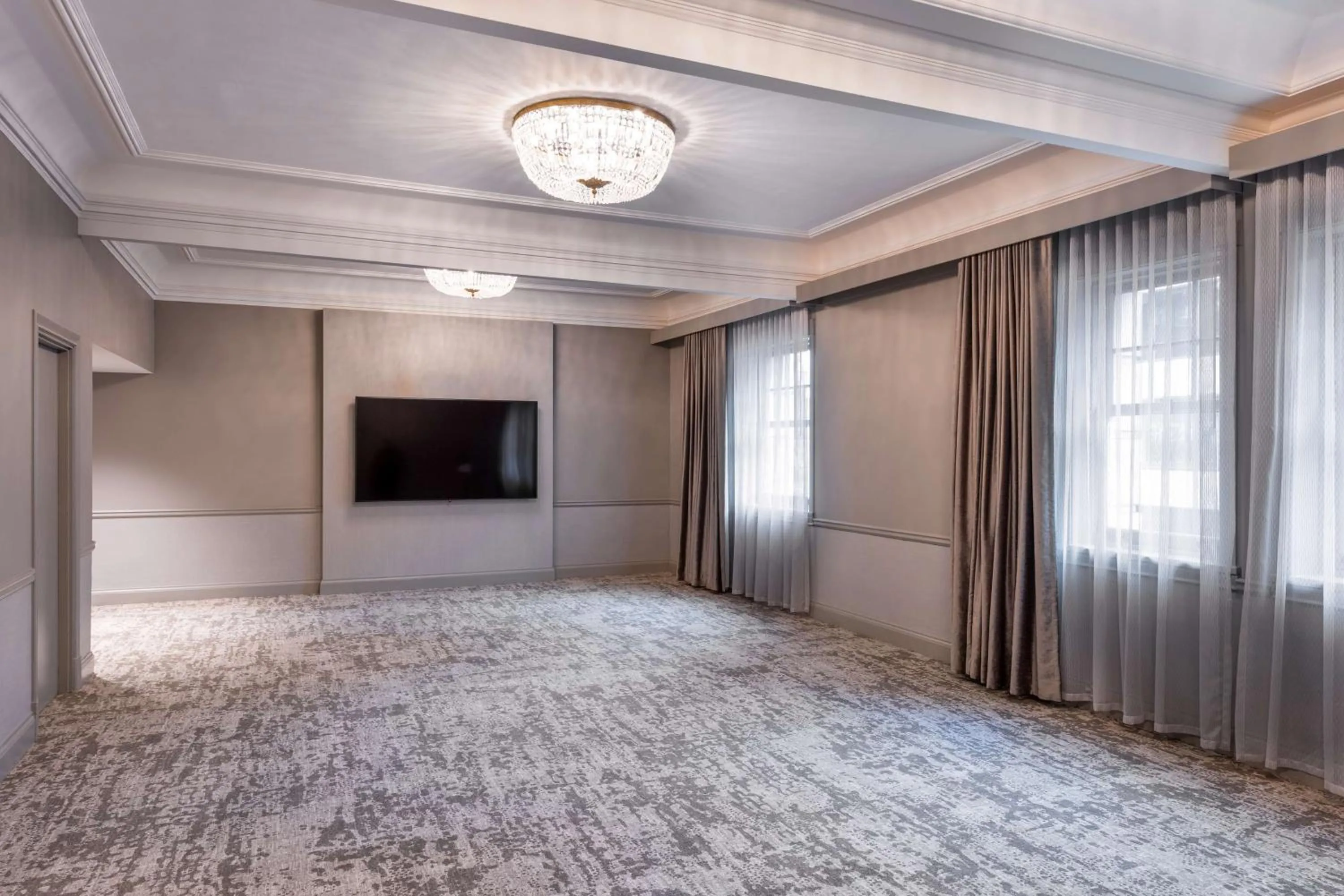 Meeting/conference room in The Benson Portland, Curio Collection by Hilton