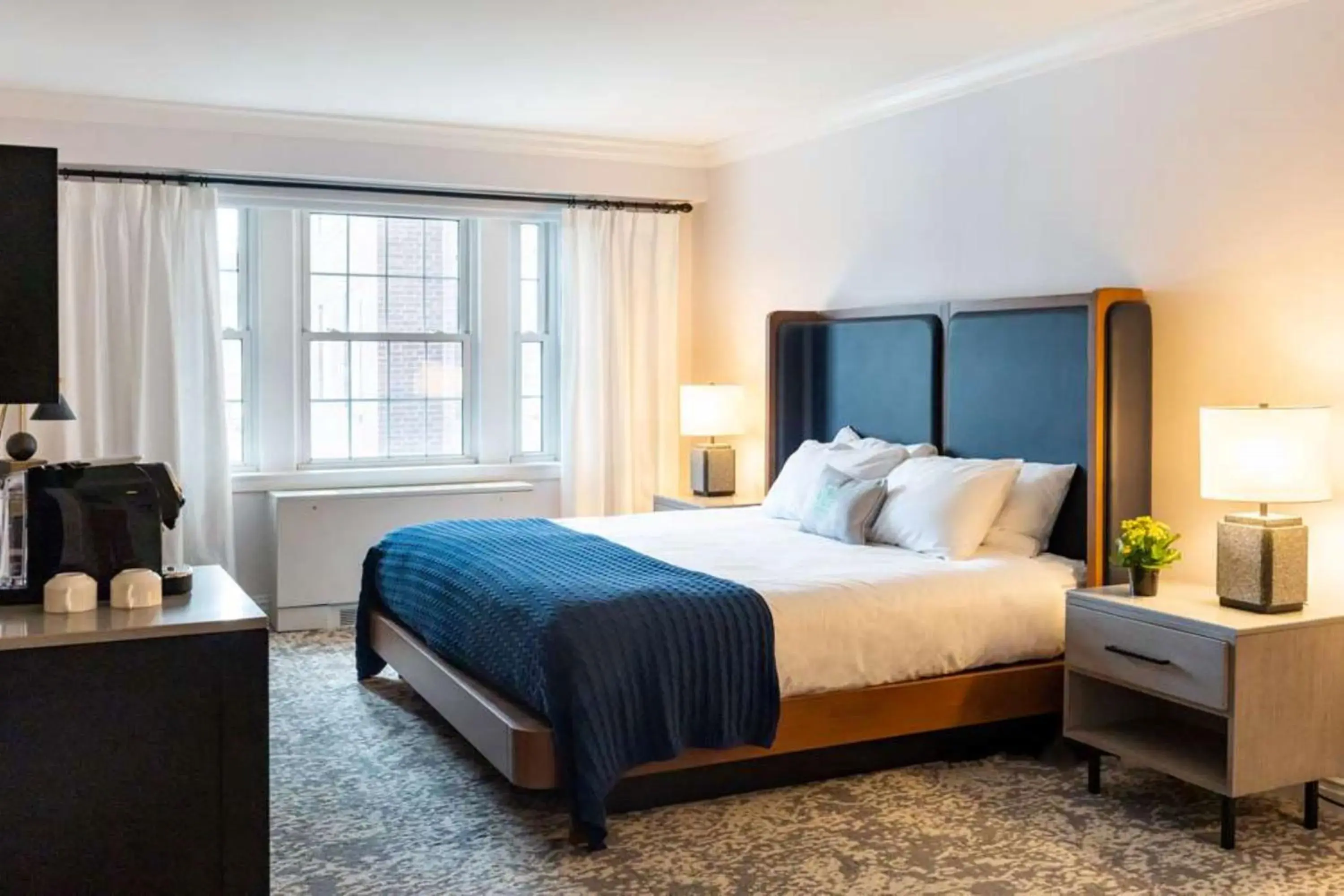 Classic King Room in Hanover Inn Dartmouth Classic King Room in Hanover Inn Dartmouth