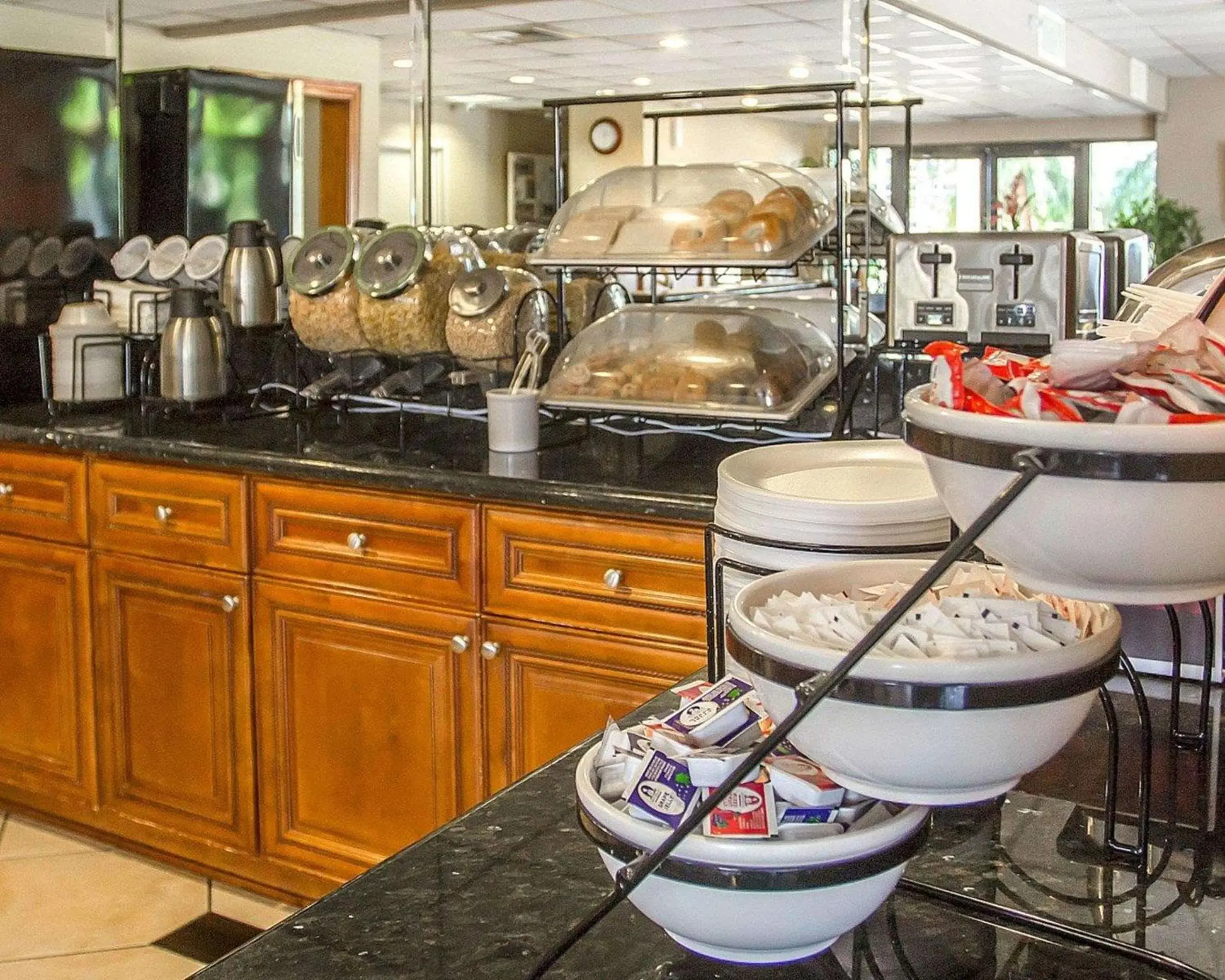 Restaurant/places to eat in Quality Inn Riverside near UCR and Downtown Restaurant/places to eat in Quality Inn Riverside near UCR and Downtown