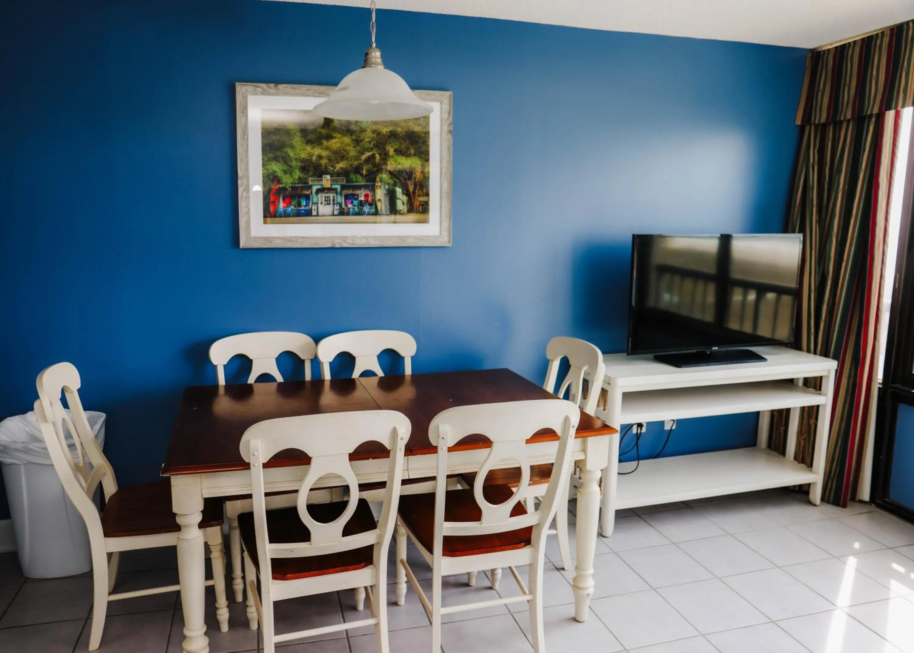 Dining area in Ocean Club Resort Myrtle Beach a Ramada by Wyndham