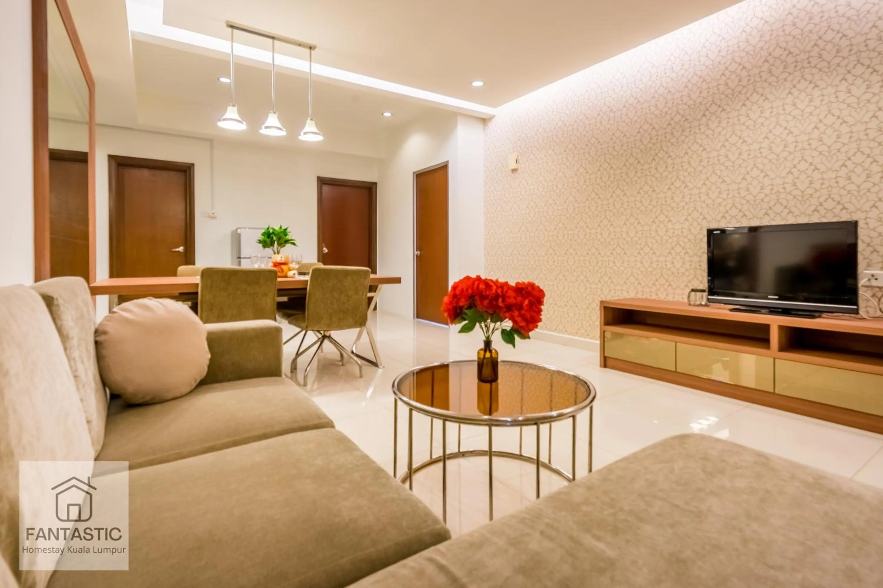 Regalia Residence at KLCC View Sky Pool by KC