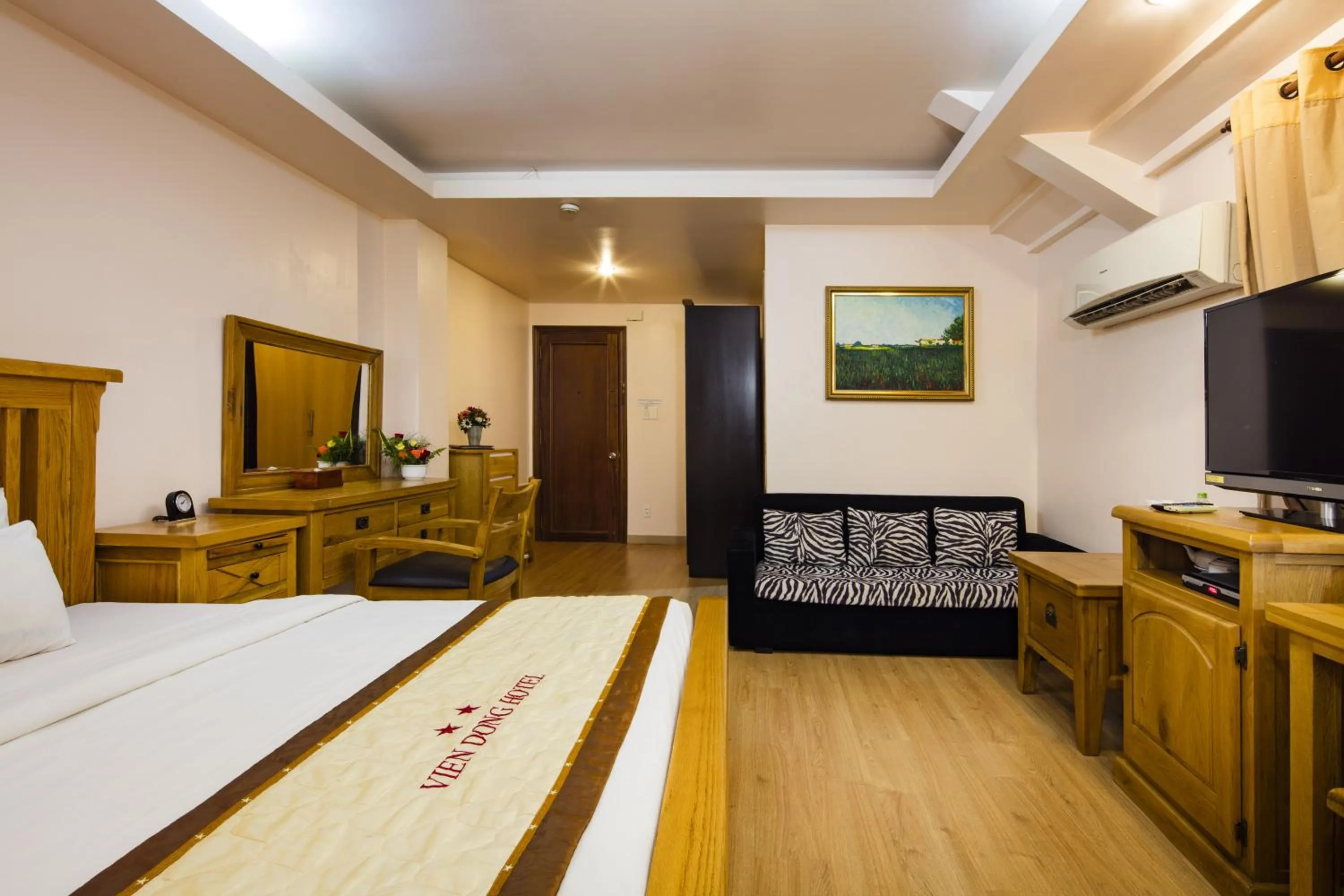 Bedroom, Bed in Vien Dong District 7 Phu My Hung