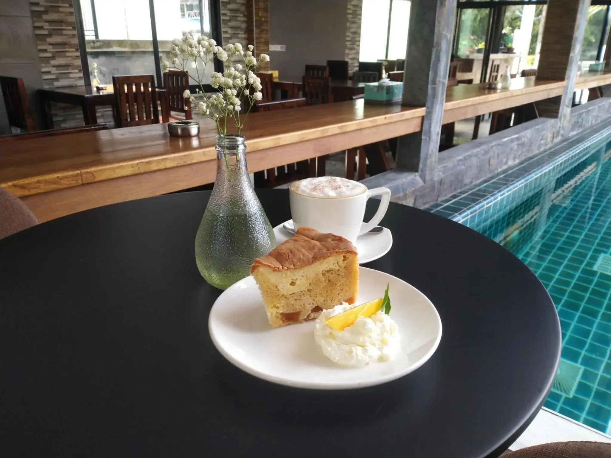 Breakfast in Billabong Hotel and Cafe Breakfast in Billabong Hotel and Cafe