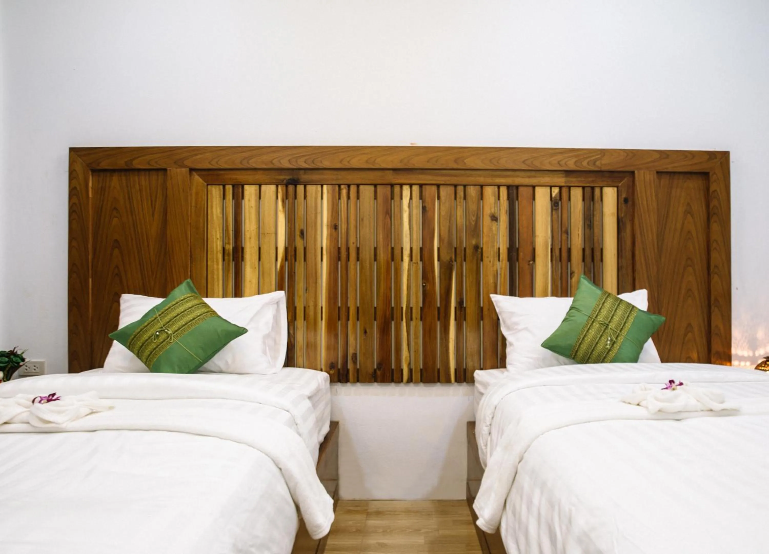 Bed in Billabong Hotel and Cafe