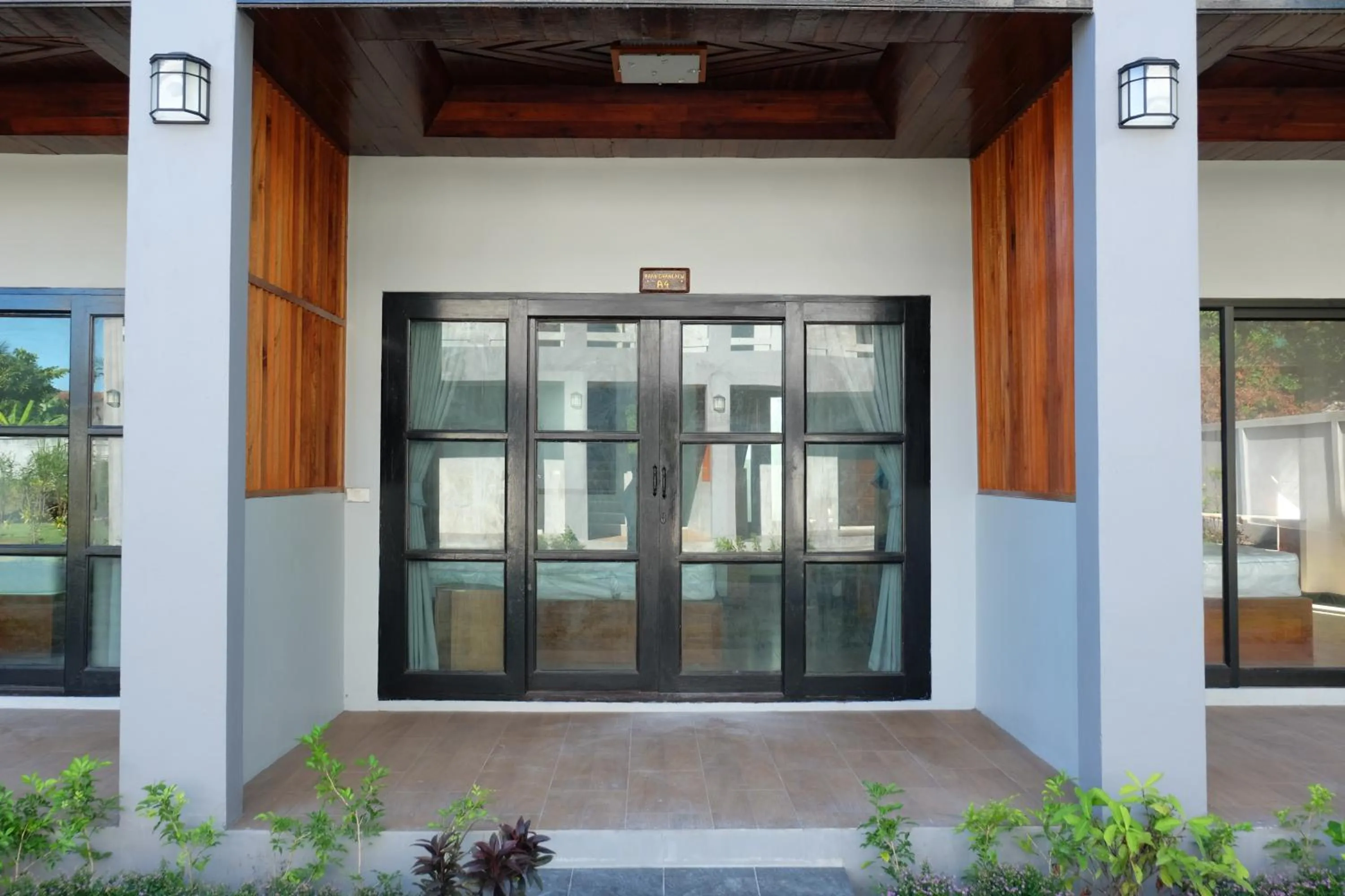 Billabong Hotel and Cafe