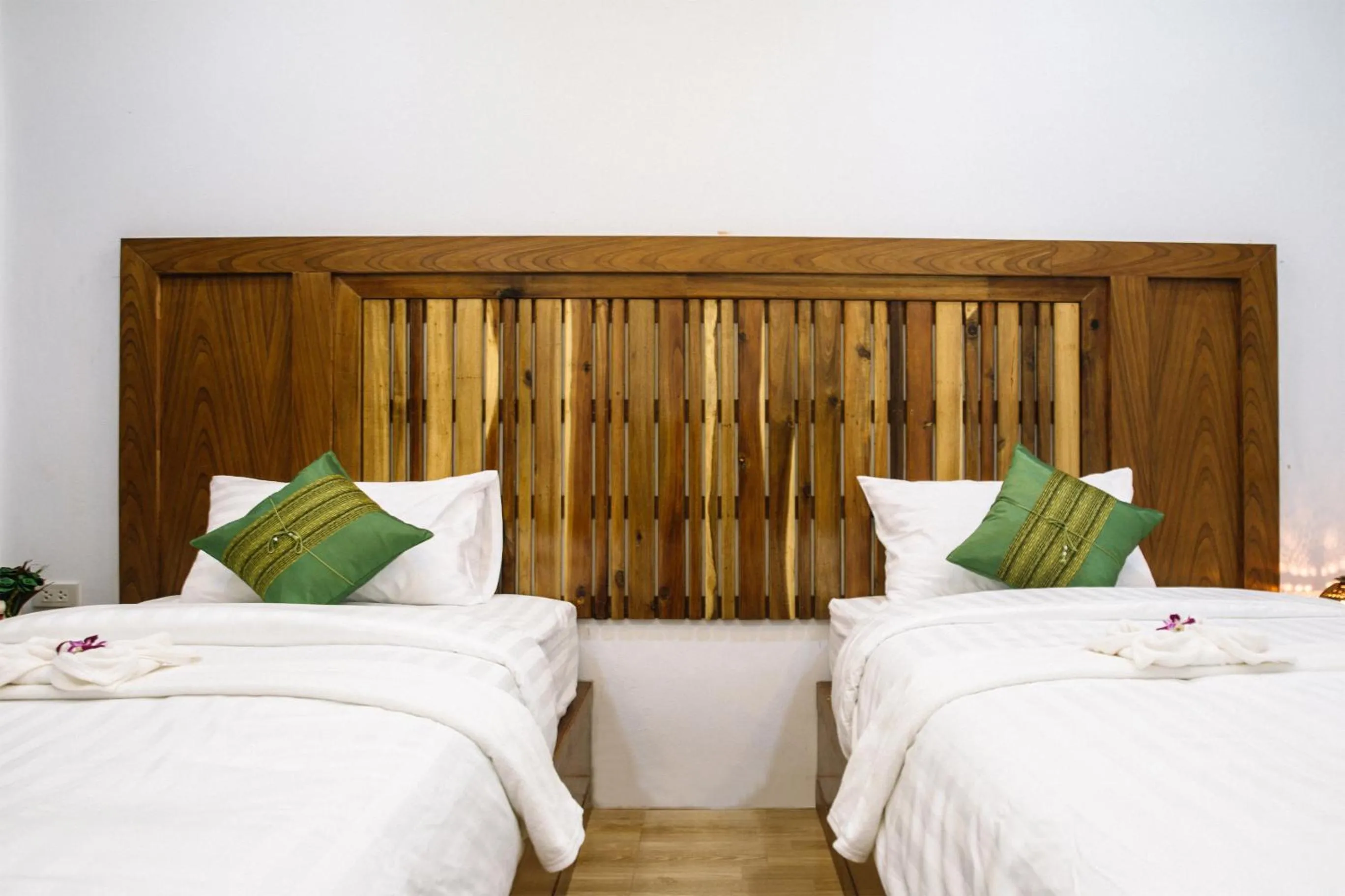 Bed in Billabong Hotel and Cafe