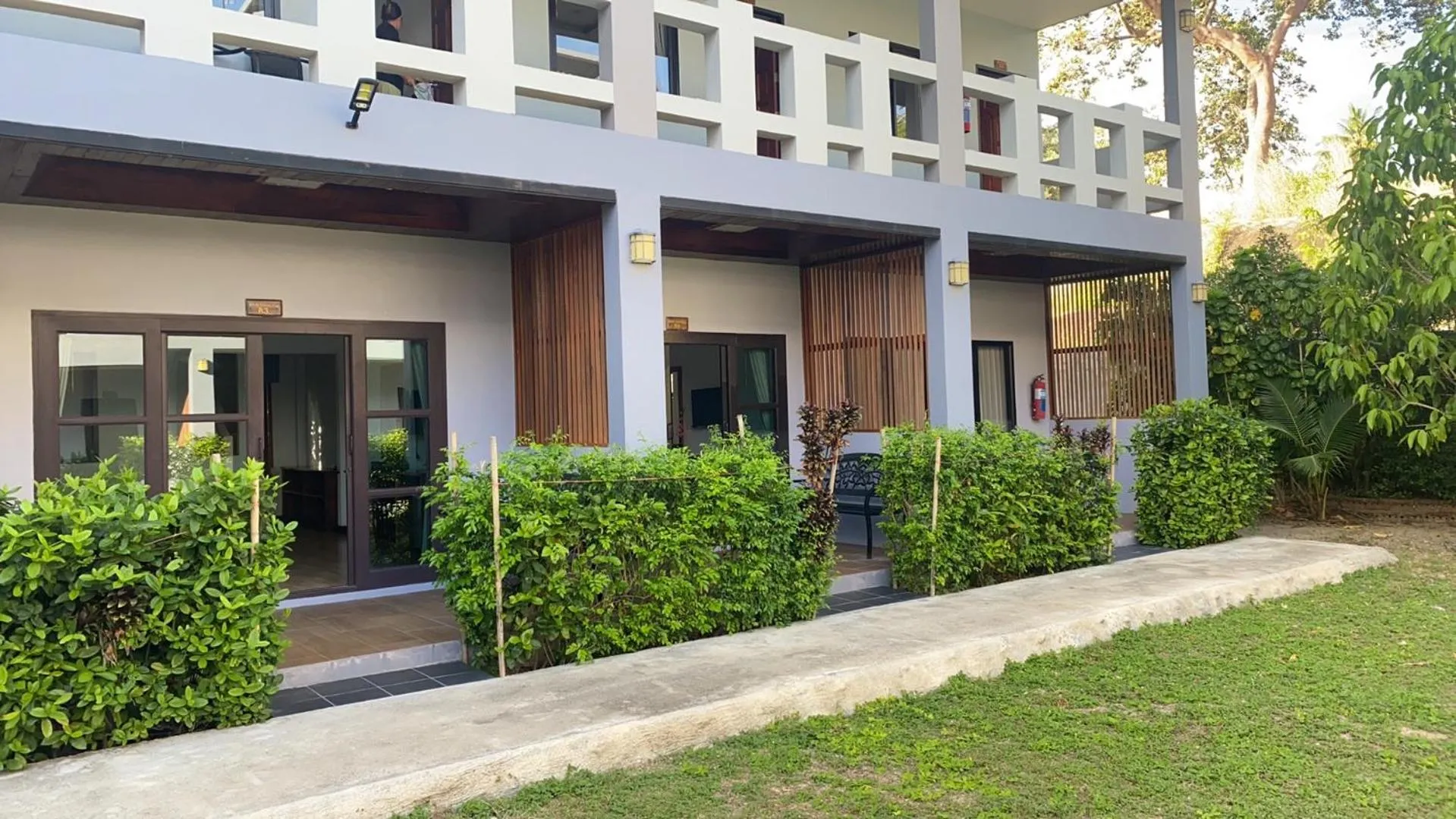 Billabong Hotel and Cafe