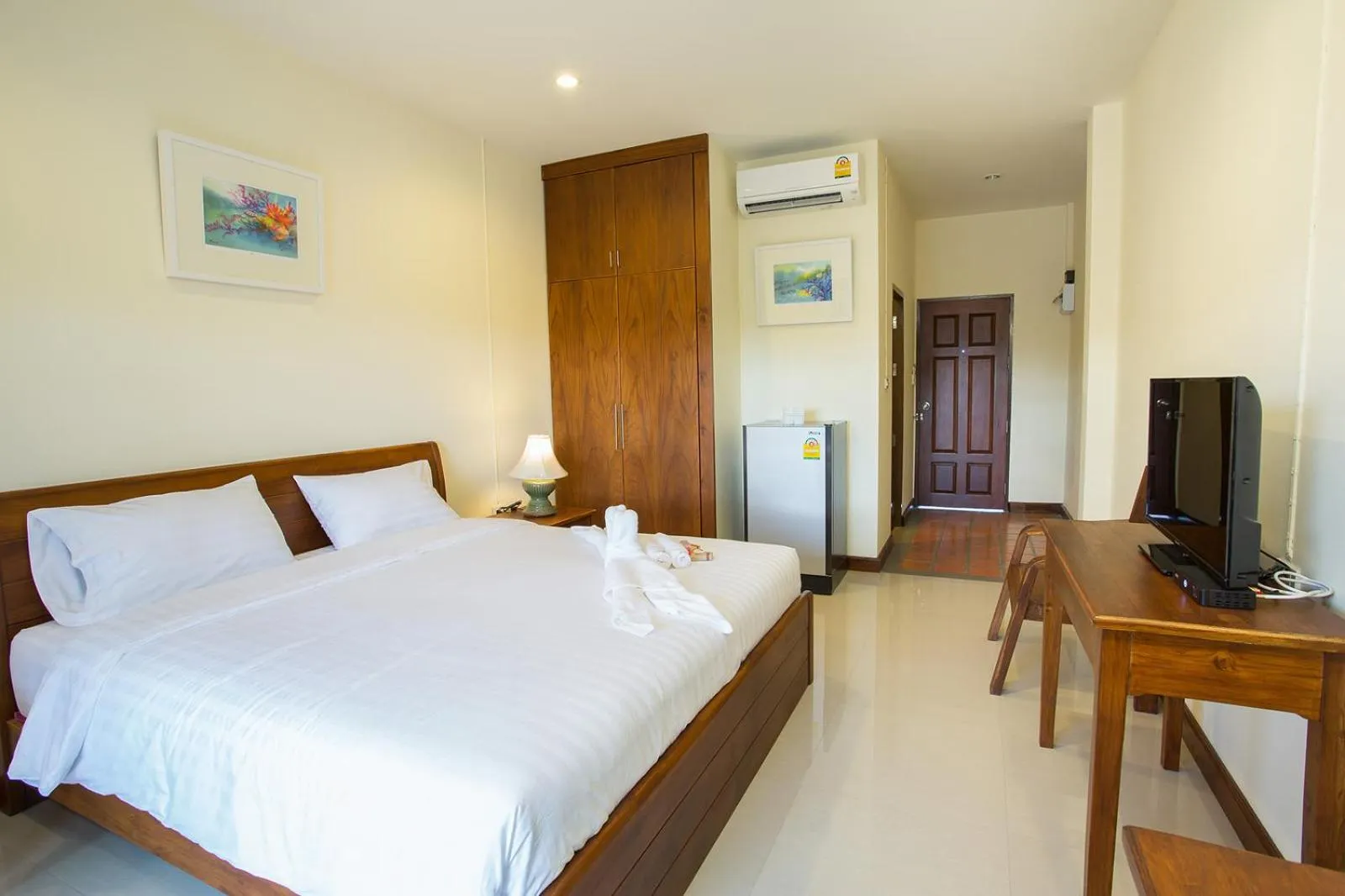 Bed in Oh Amphawa Boutique Resort