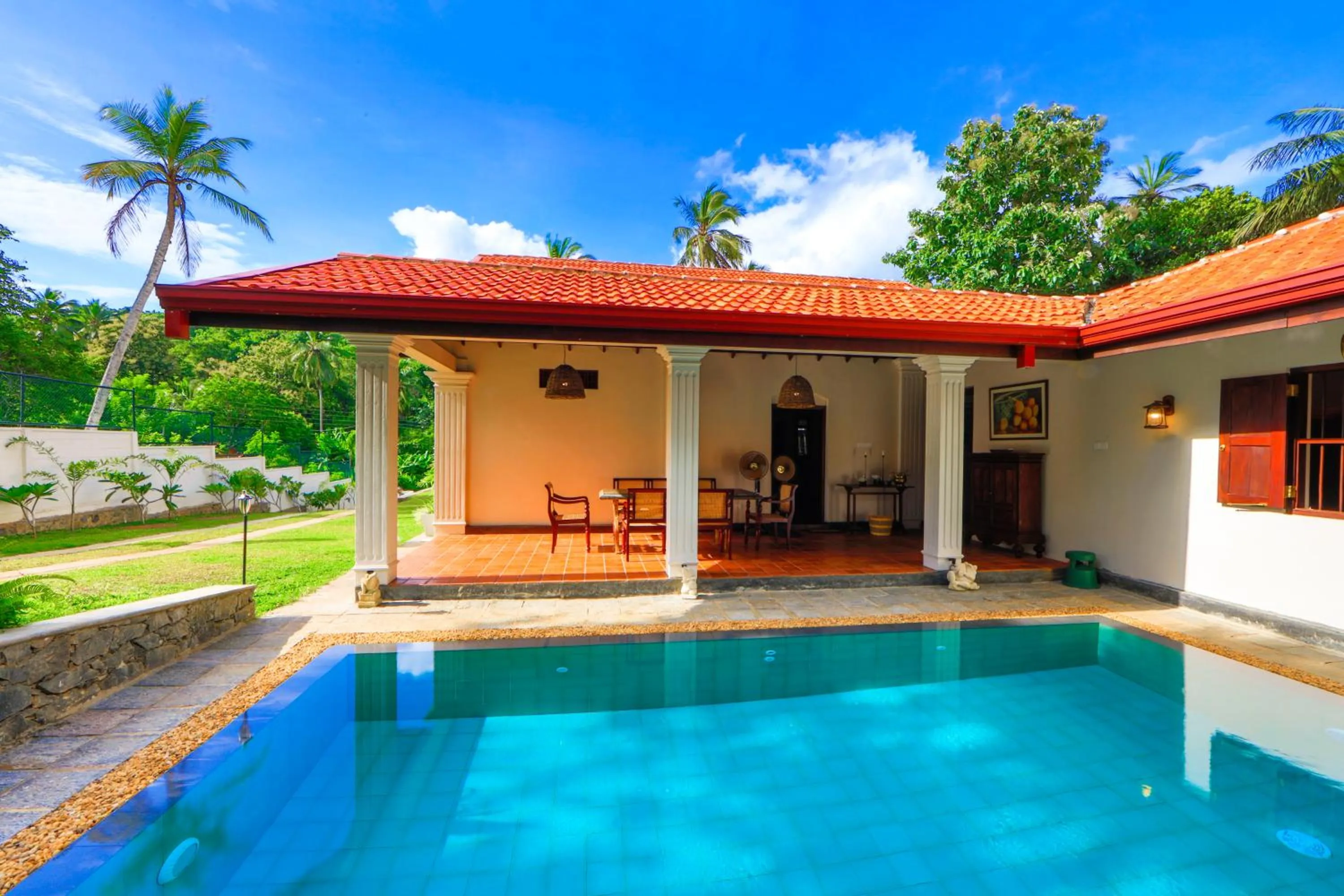 Pool view in Satiana Tangalle