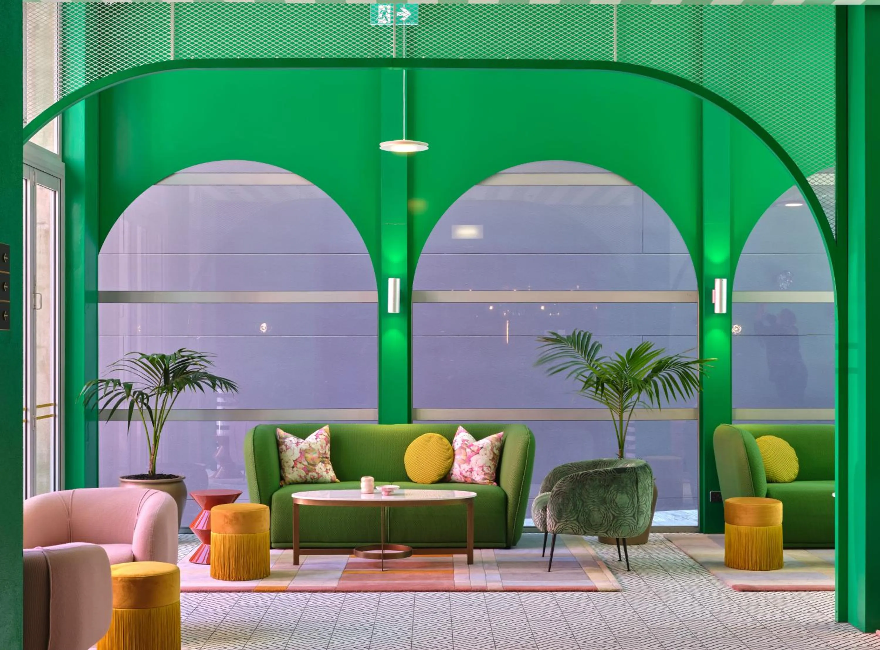 Lounge or bar in Naumi Studio Wellington