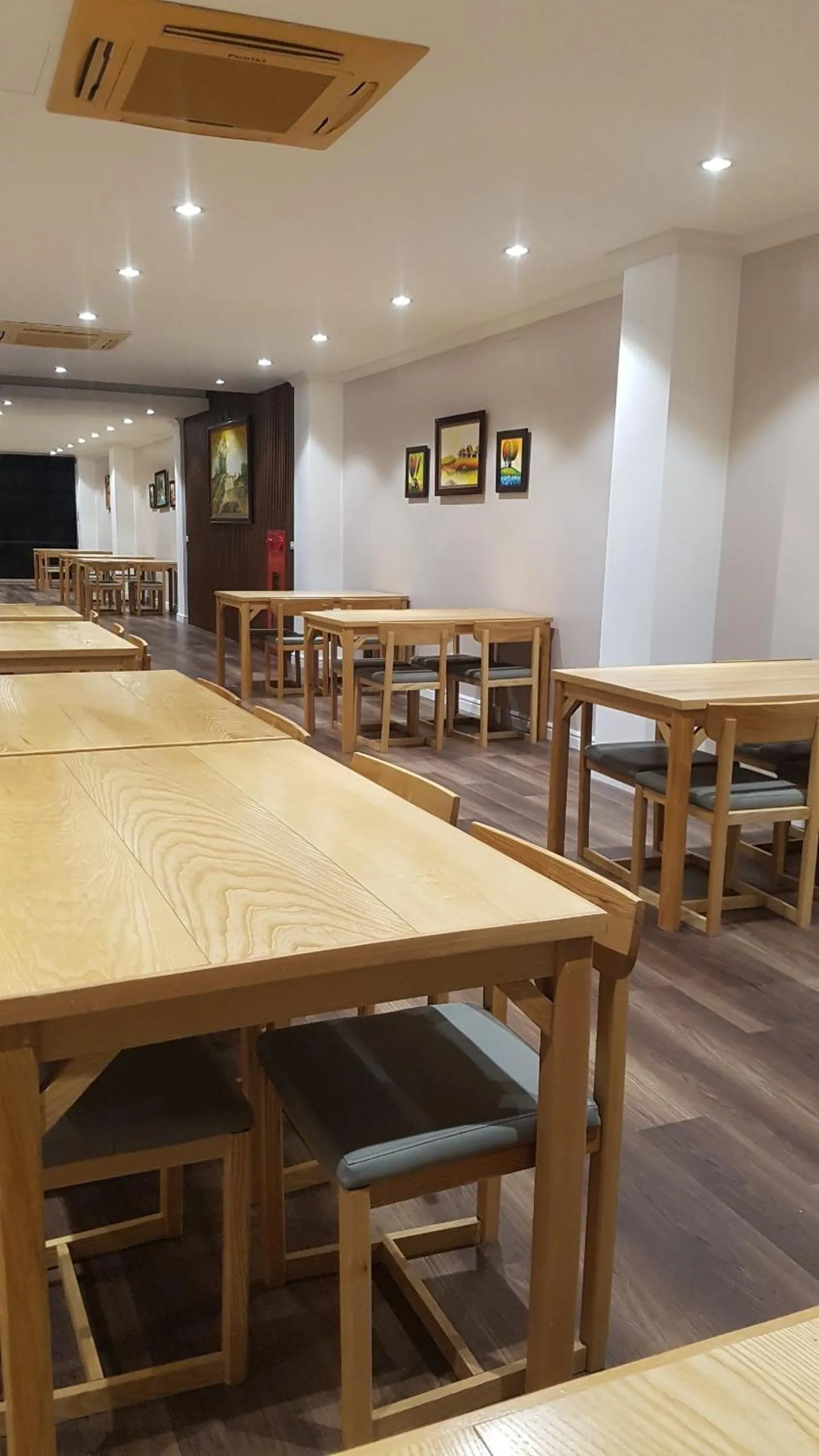 Restaurant/places to eat in The Queen Hotel Ninh Binh