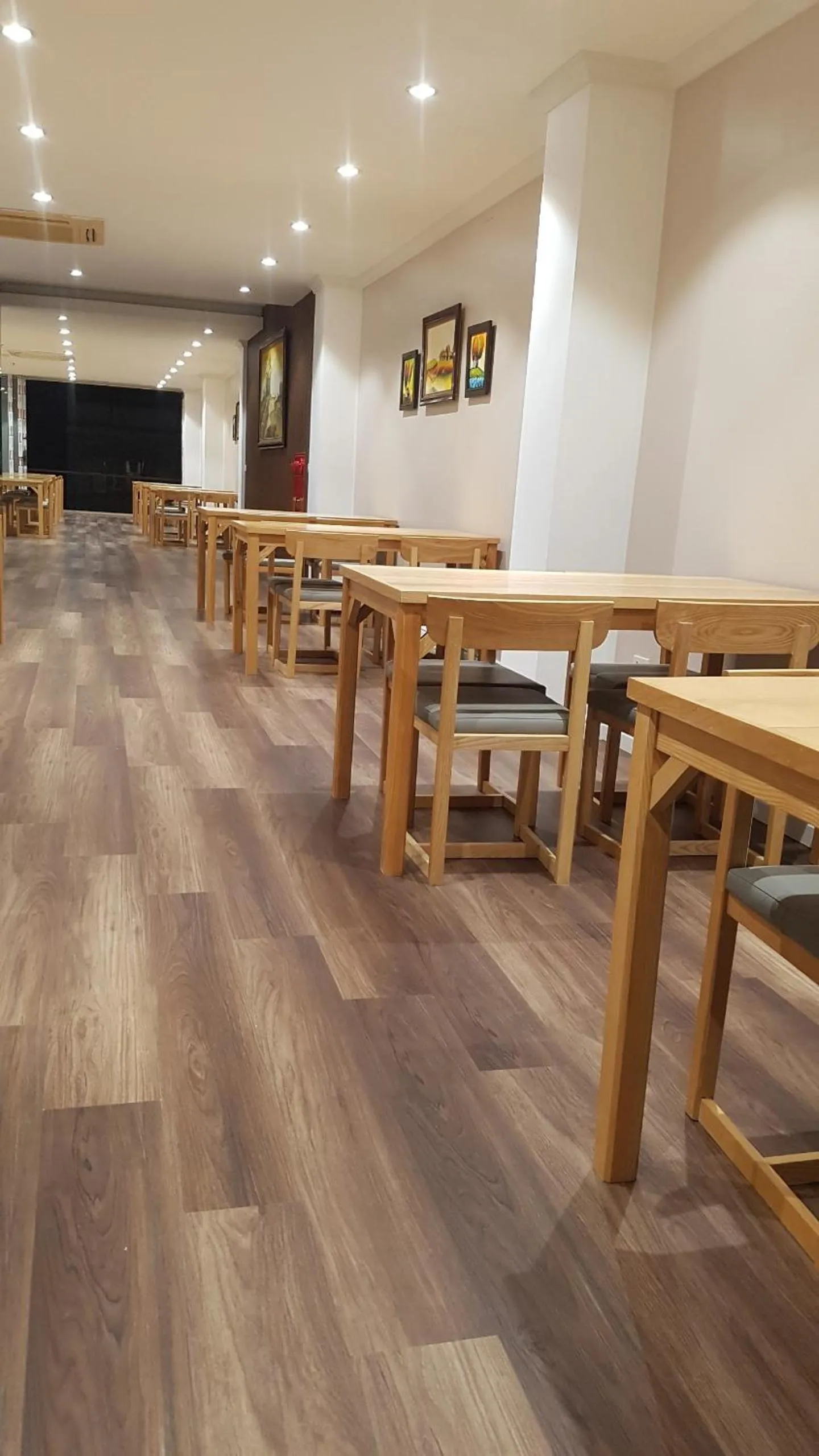 Restaurant/places to eat in The Queen Hotel Ninh Binh