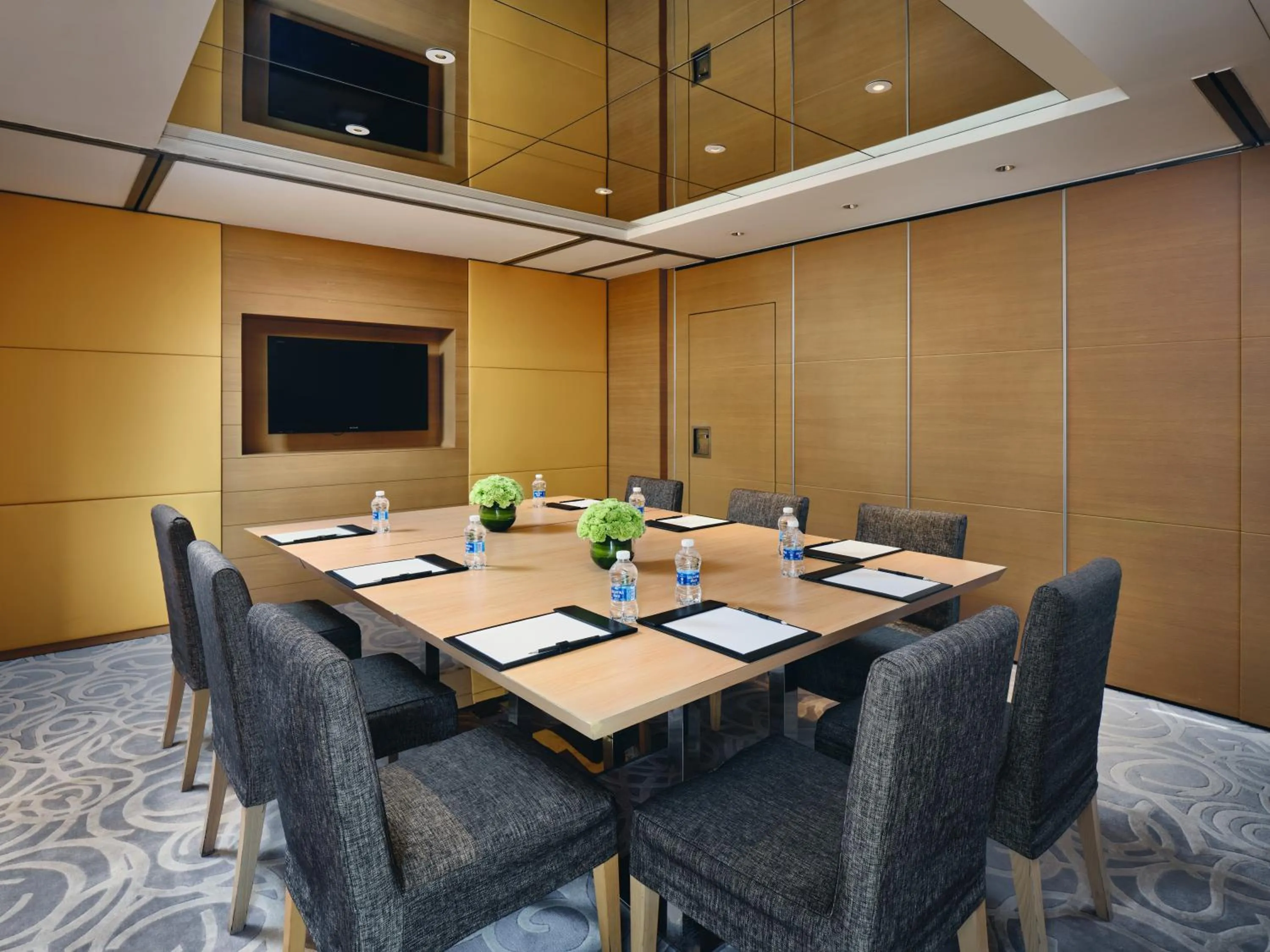 Meeting/conference room in Grand ParcVue Hotel Residence Chengdu