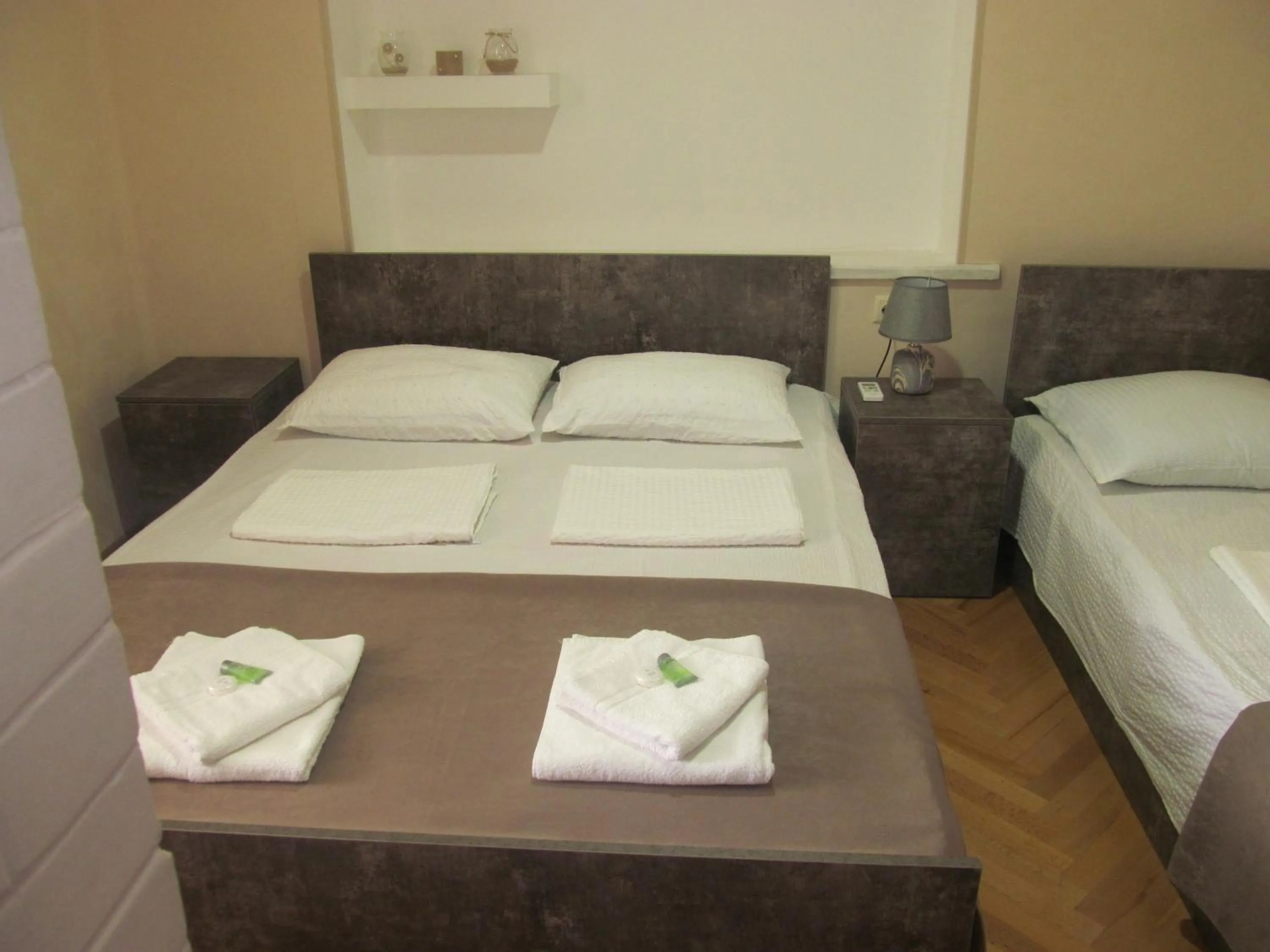 Bedroom, Bed in Hotel Classic