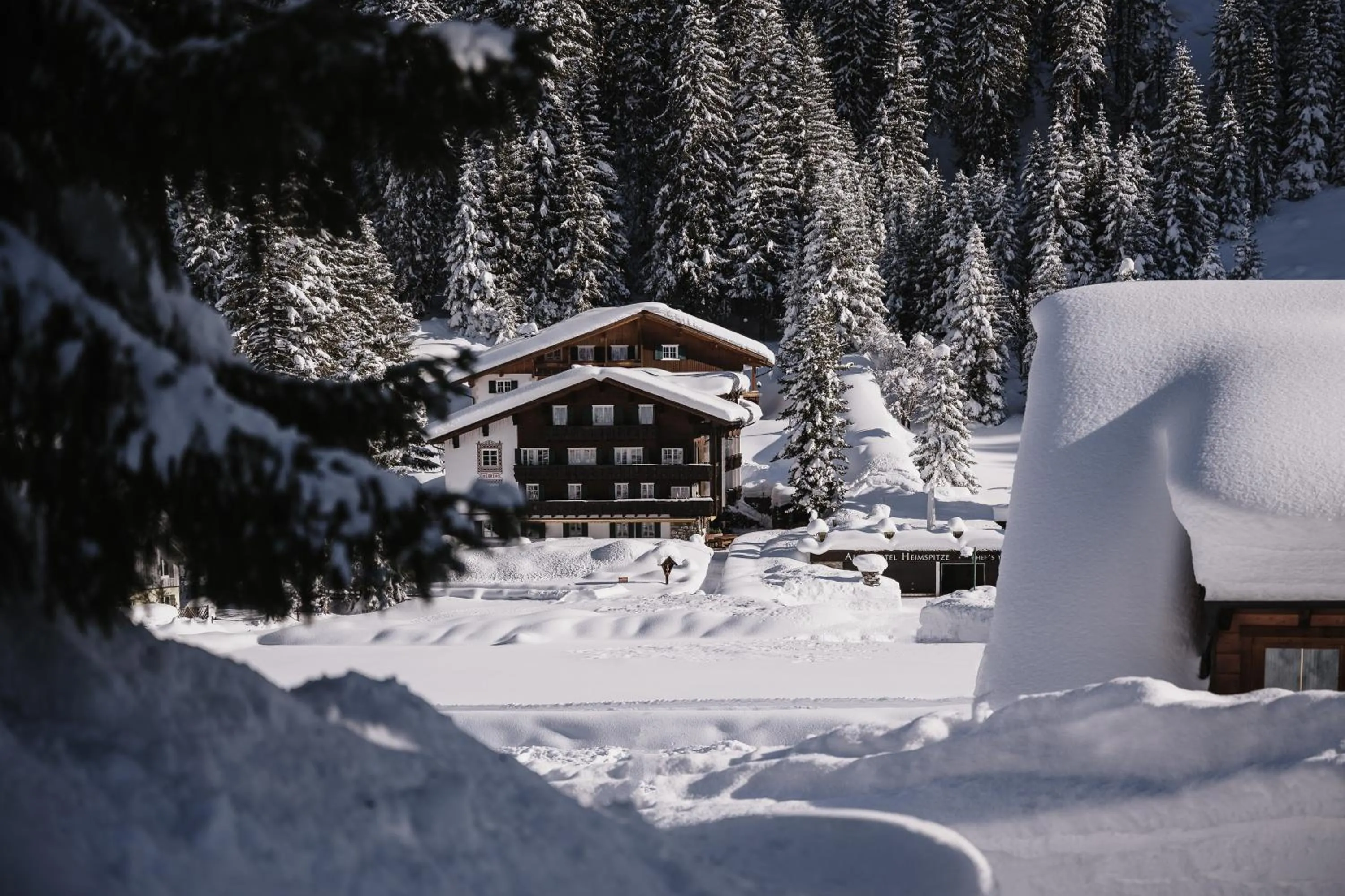 Property building in Heimspitze - Alpenhotel SKI-IN & Wirtshaus